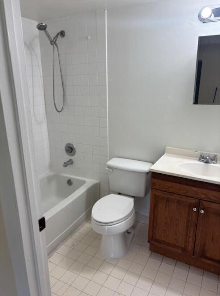 1205 Meadows Circle Property Photo 6