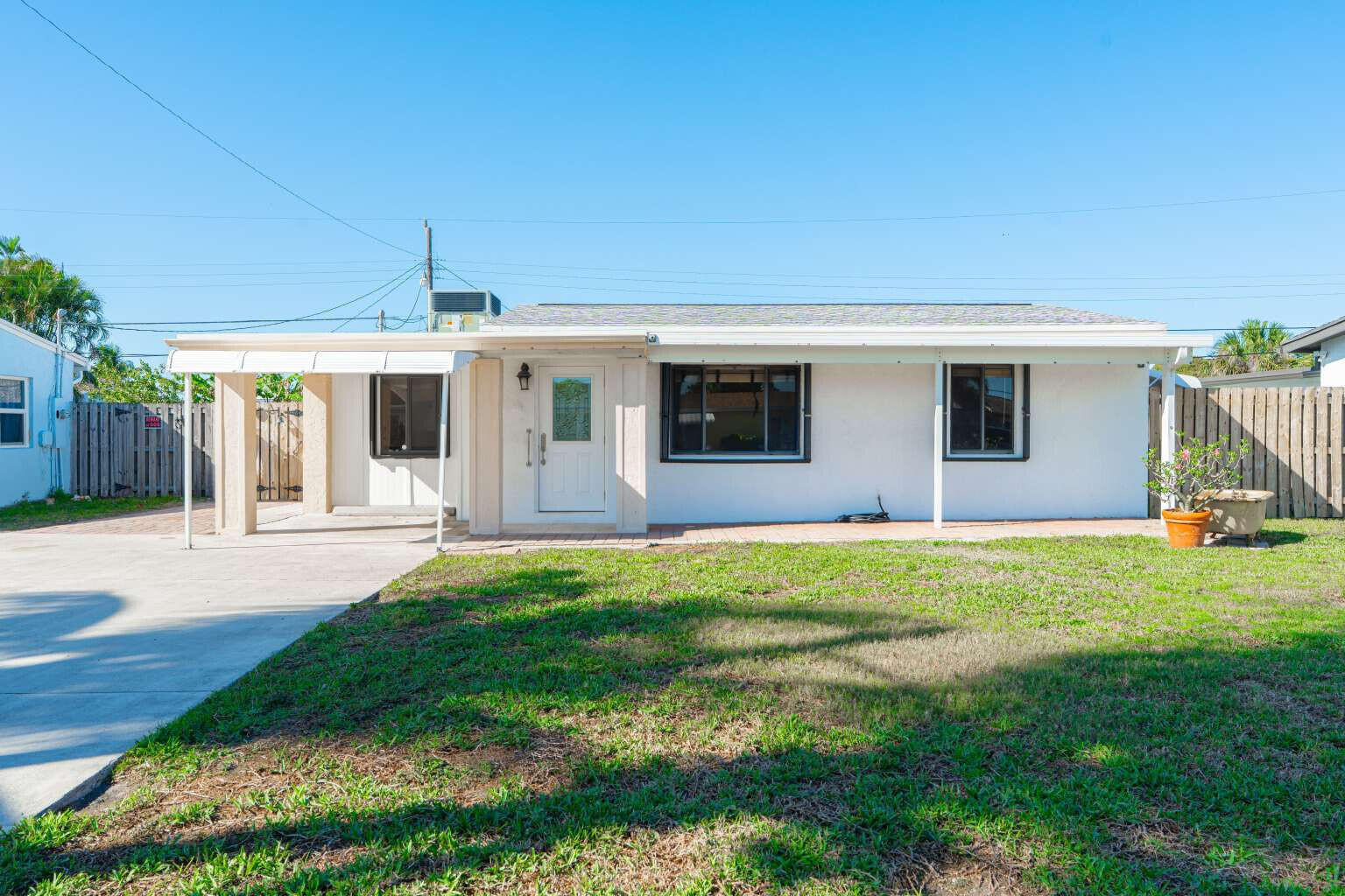 3110 Scanlan Avenue Property Photo 1