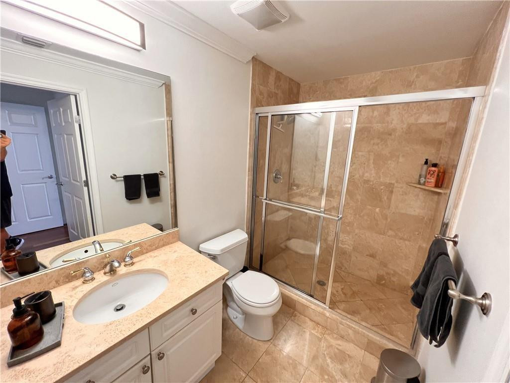 100 S Birch Road 1403f Property Photo 21