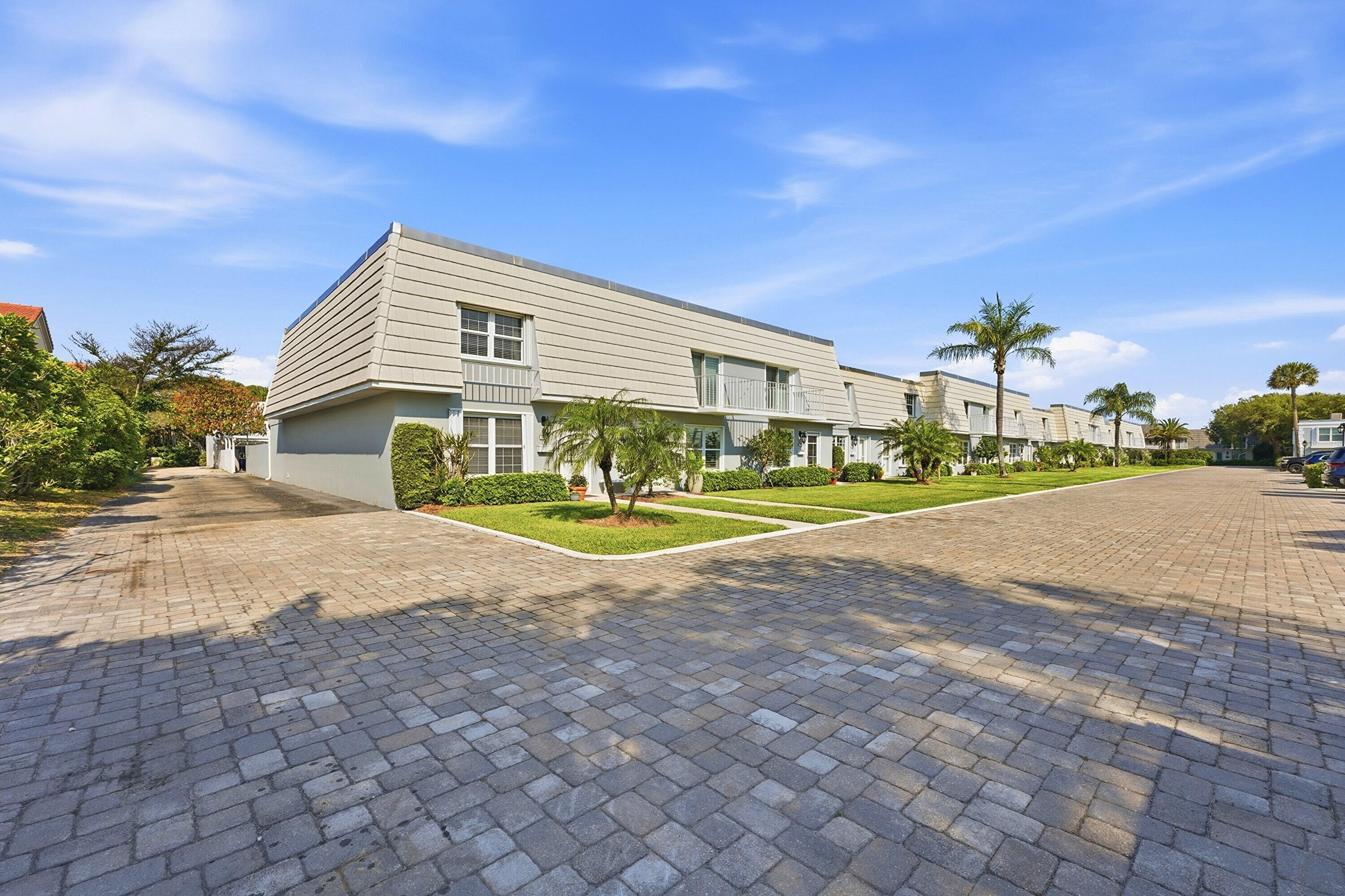 2701 Ocean Drive 1a Property Photo 3