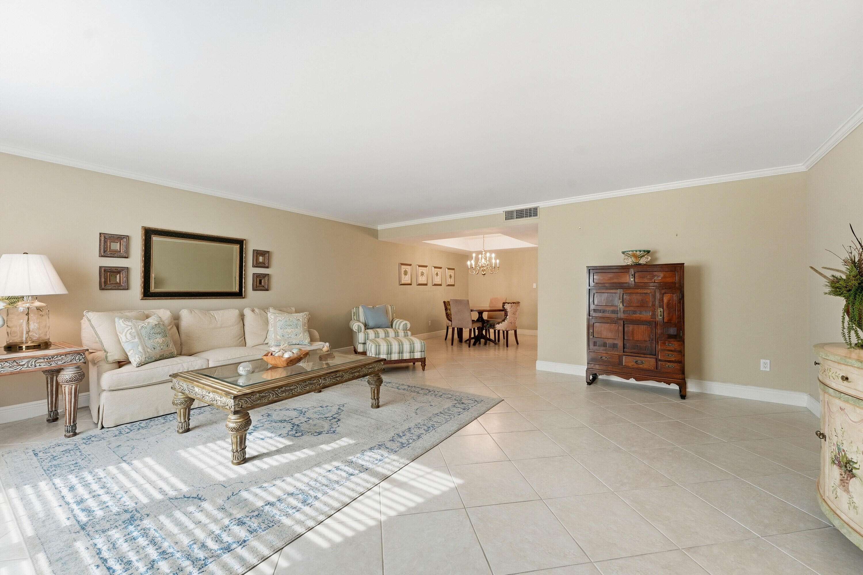 2701 Ocean Drive 1a Property Photo 4