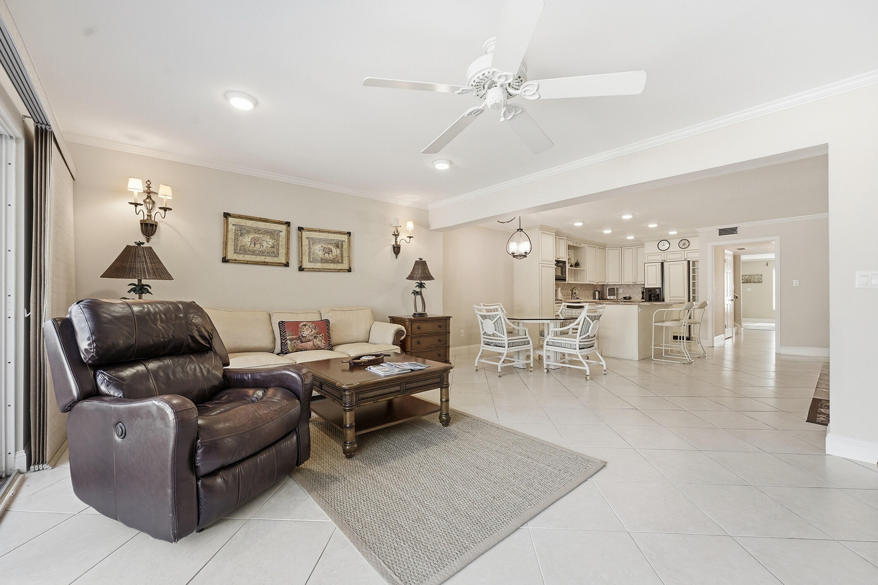 2701 Ocean Drive 1a Property Photo 13