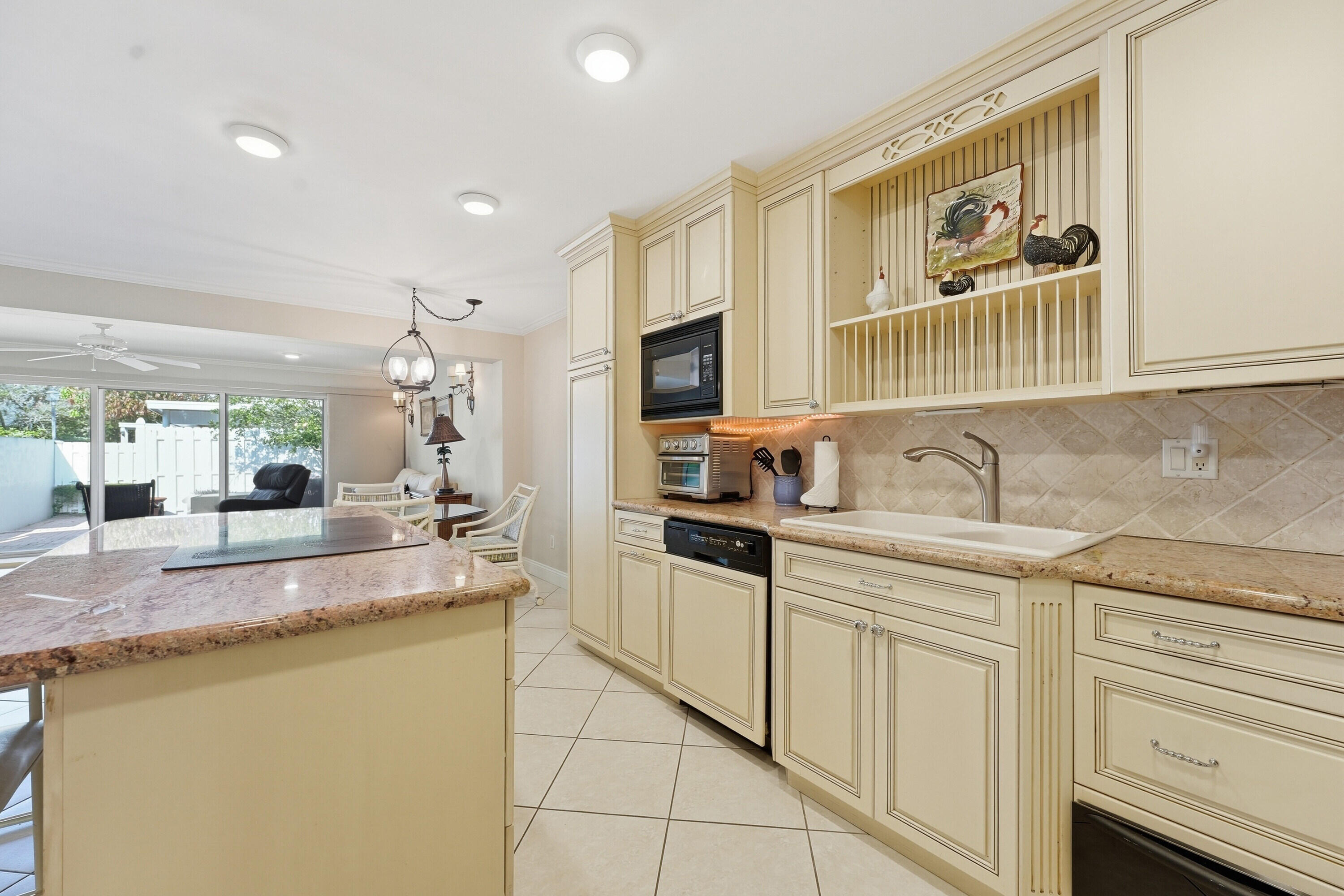 2701 Ocean Drive 1a Property Photo 17