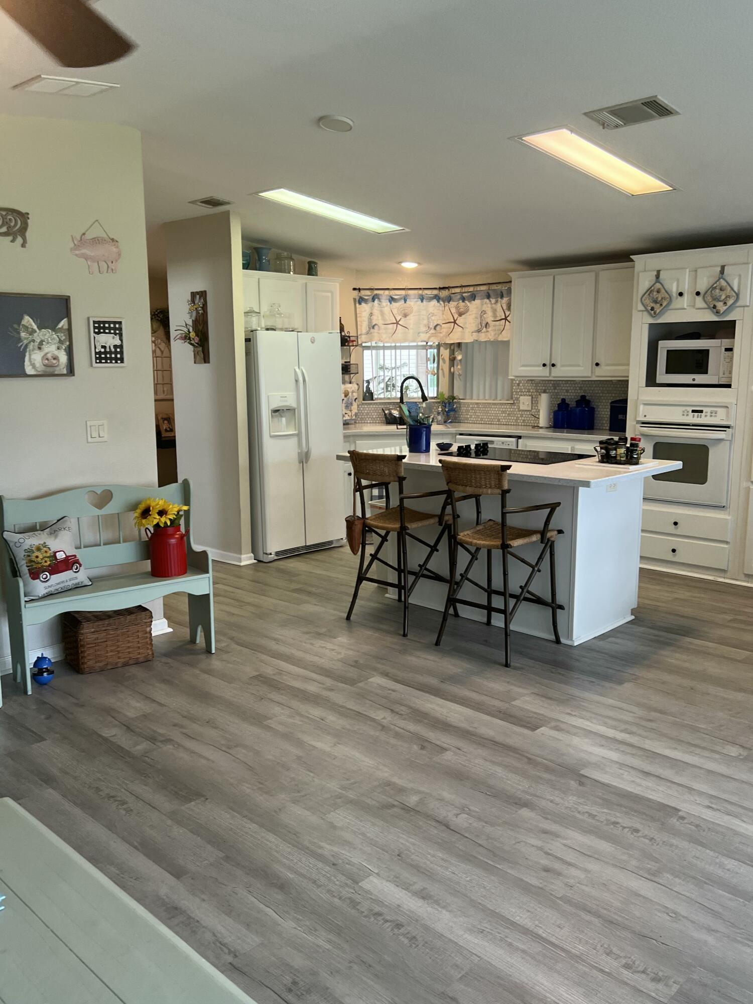 3042 5 Iron Drive Property Photo 6