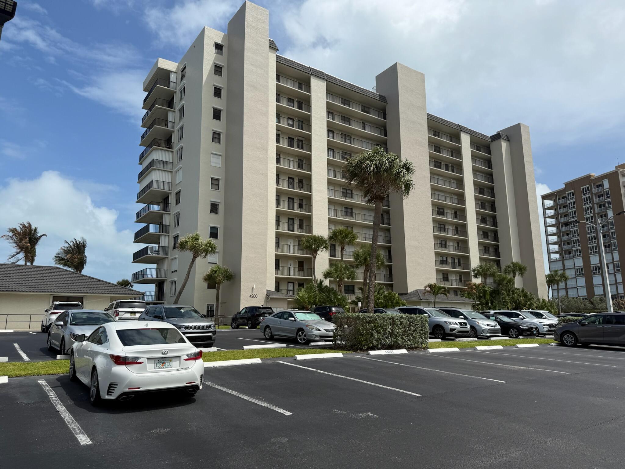 4200 N Highway A1a 515