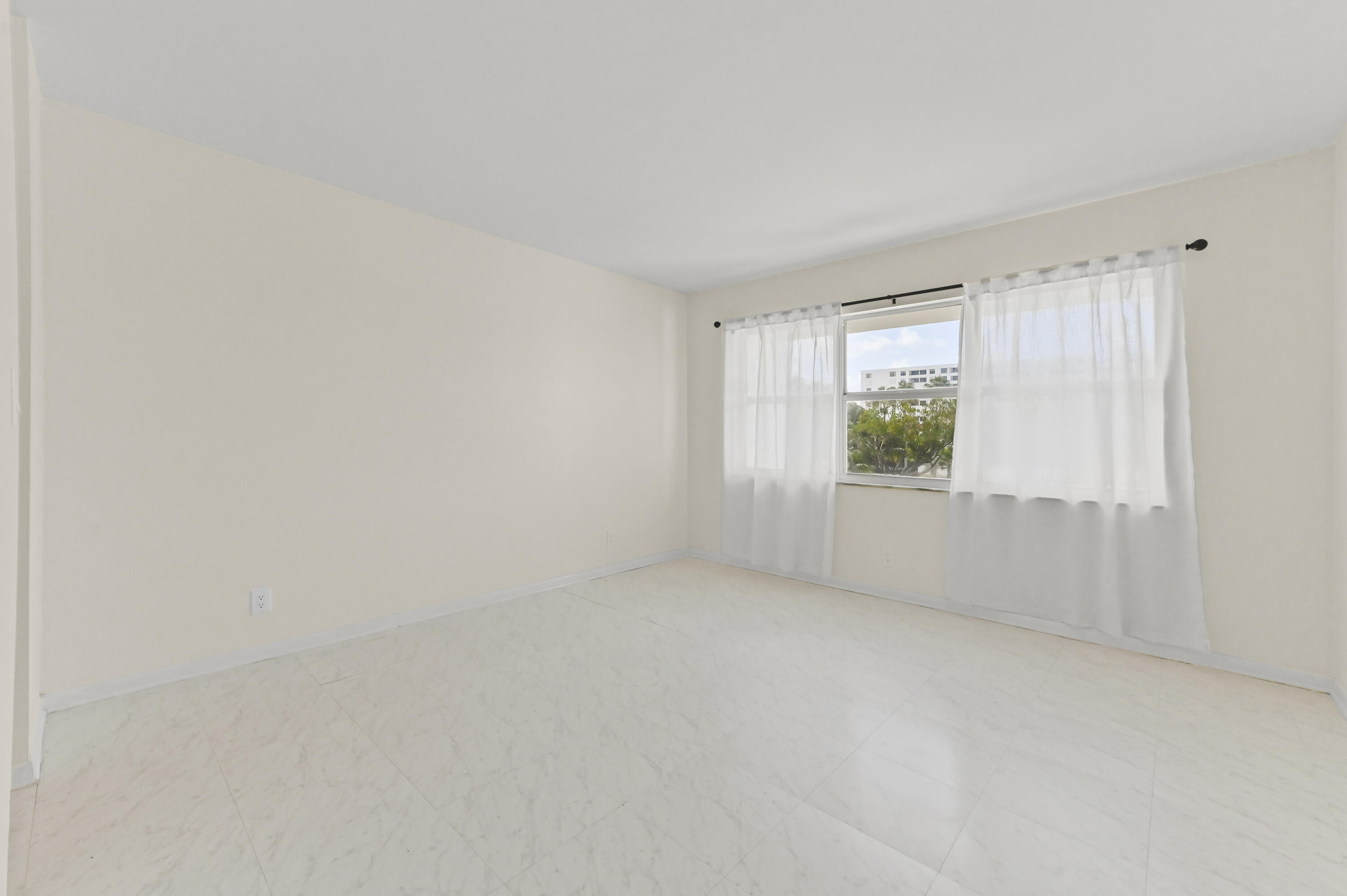 1630 N Ocean Boulevard 215 Property Photo 26