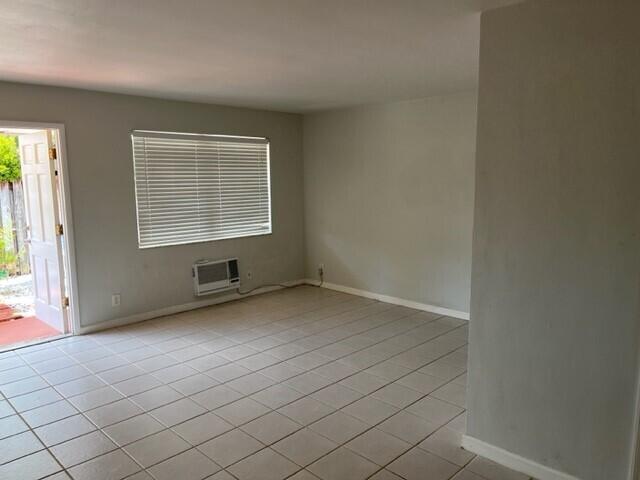 1129 Ne 17th Terrace 4 Property Photo 2