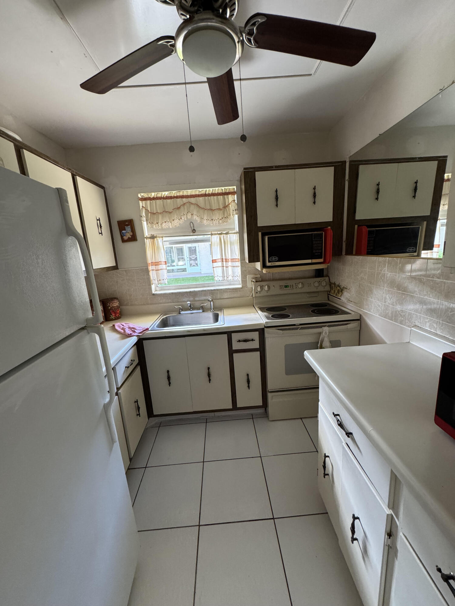 632 Snug Harbor Drive D2 Property Photo 10