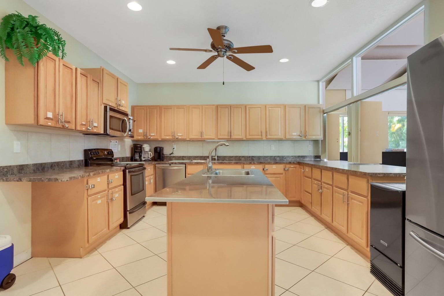 632 Snug Harbor Drive D2 Property Photo 23