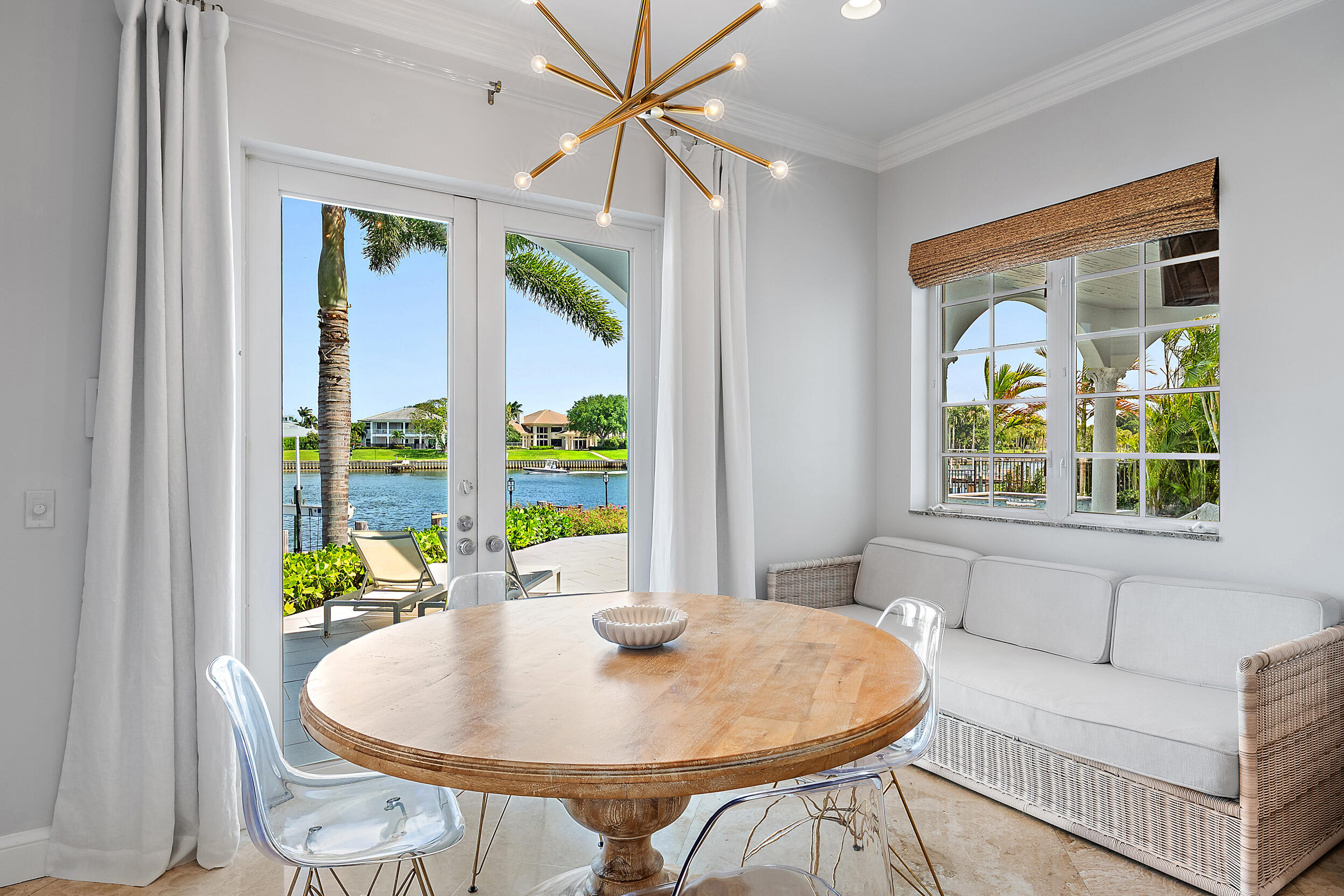 12864 S Shore Drive Property Photo 9