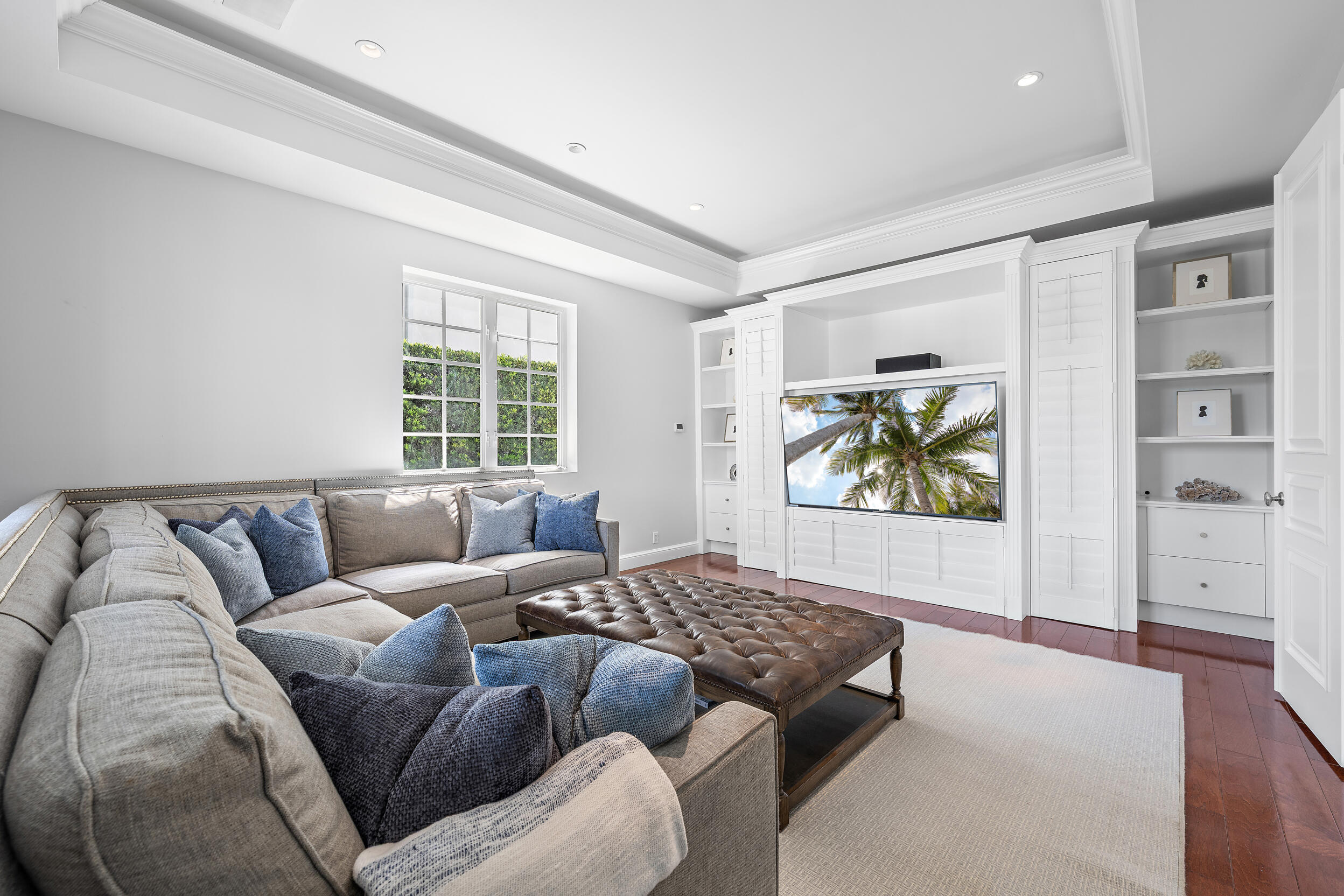 12864 S Shore Drive Property Photo 14
