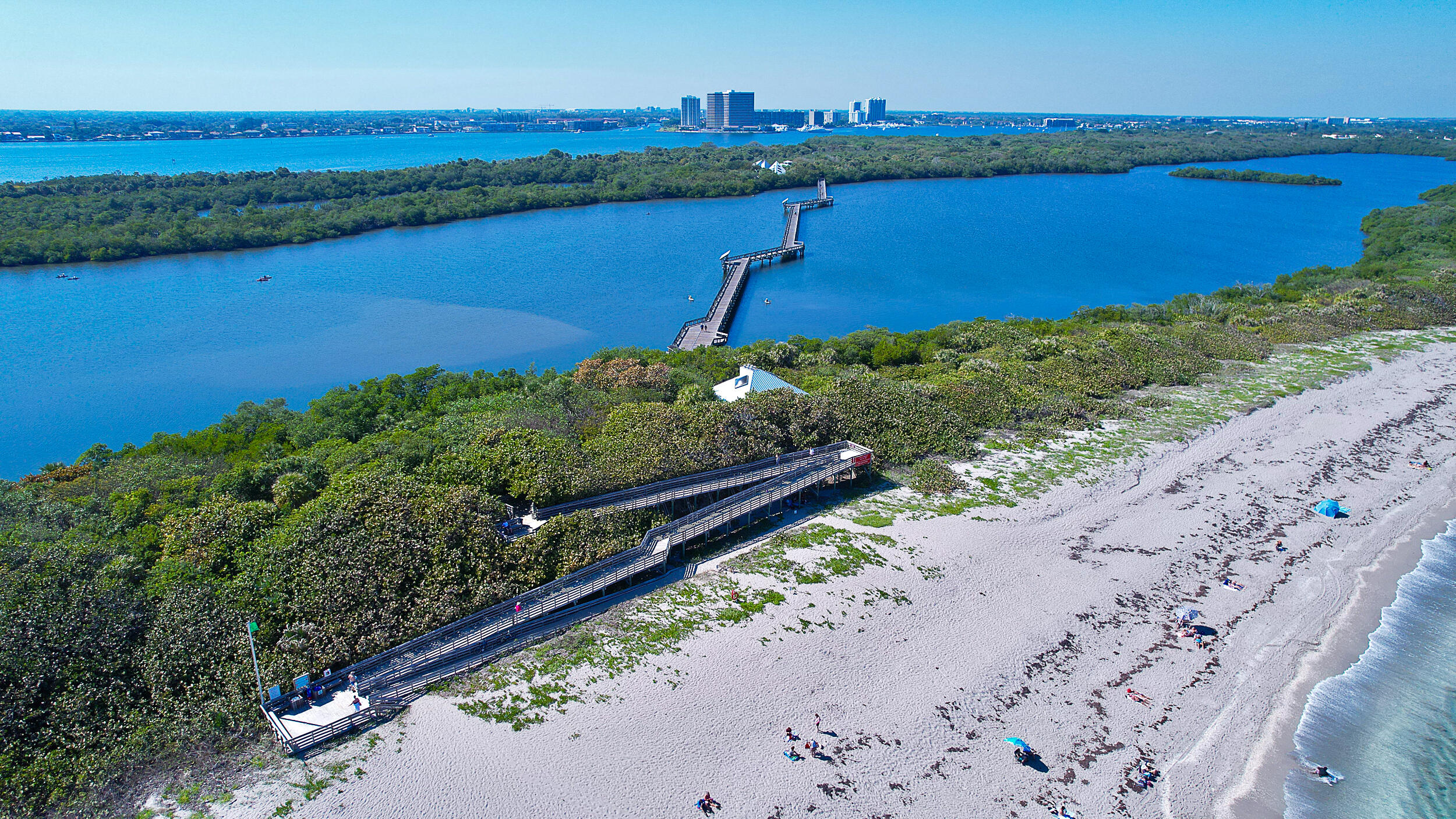 12864 S Shore Drive Property Photo 24