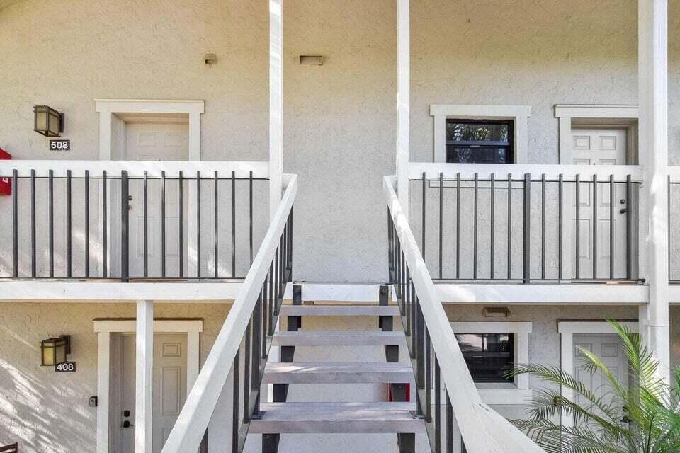 11863 Wimbledon Circle 508 Property Photo 1