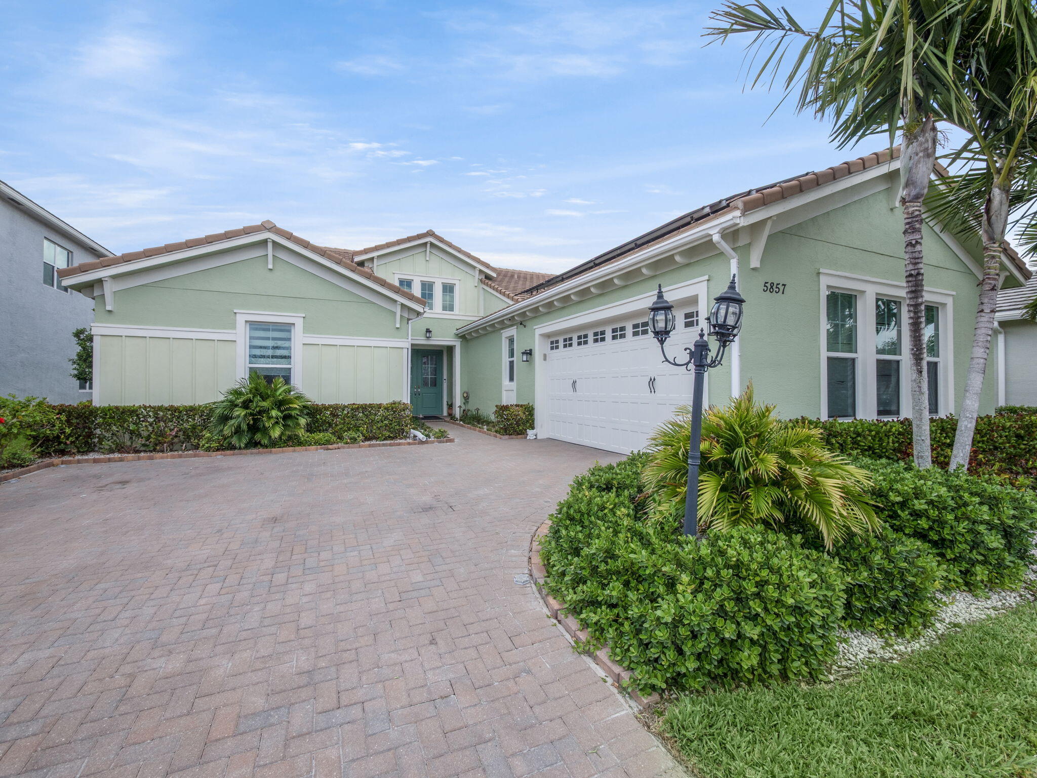 5857 Whippoorwill Circle Property Photo 14