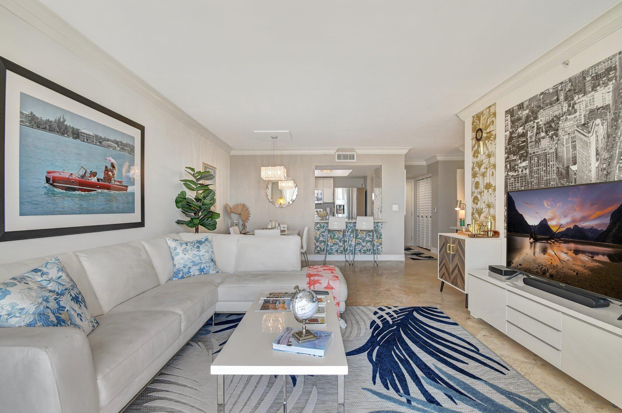 99 Se Mizner Boulevard 823 Property Photo 2