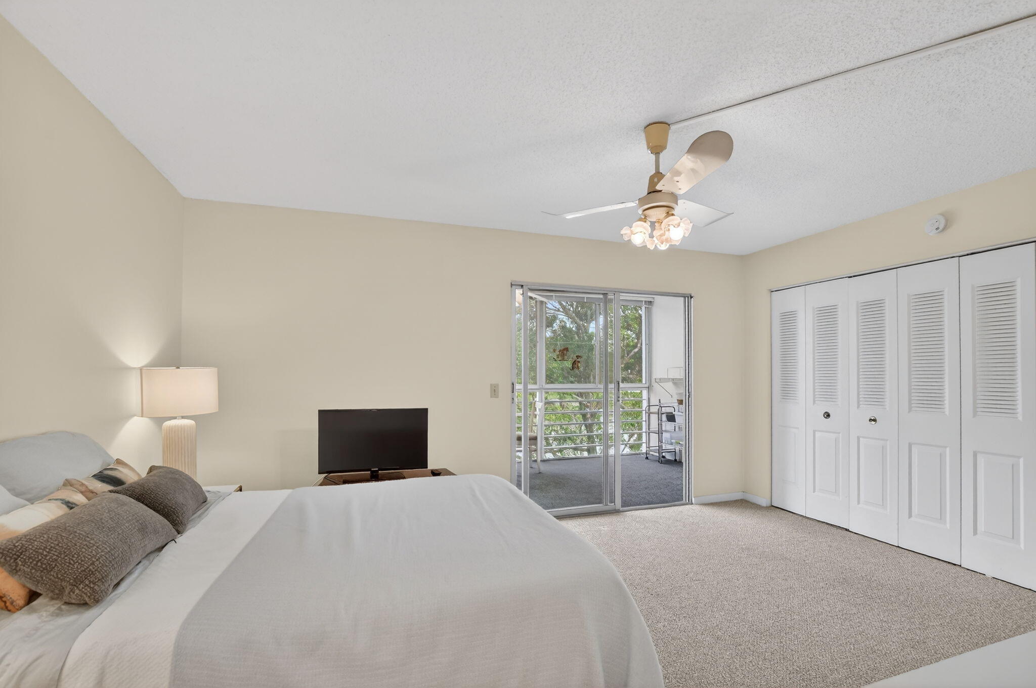 4038 Durham B Property Photo 15