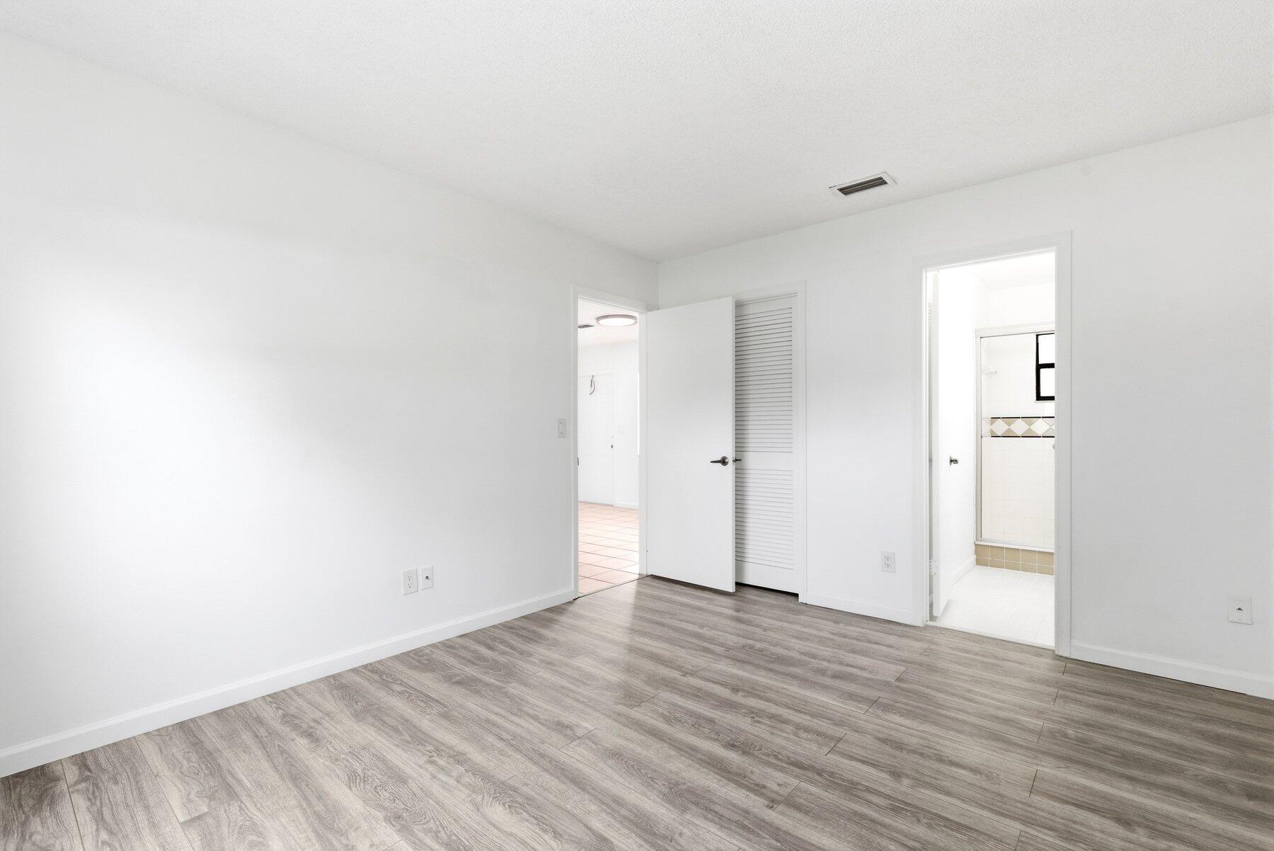 11319 Royal Palm Boulevard B-2 Property Photo 18