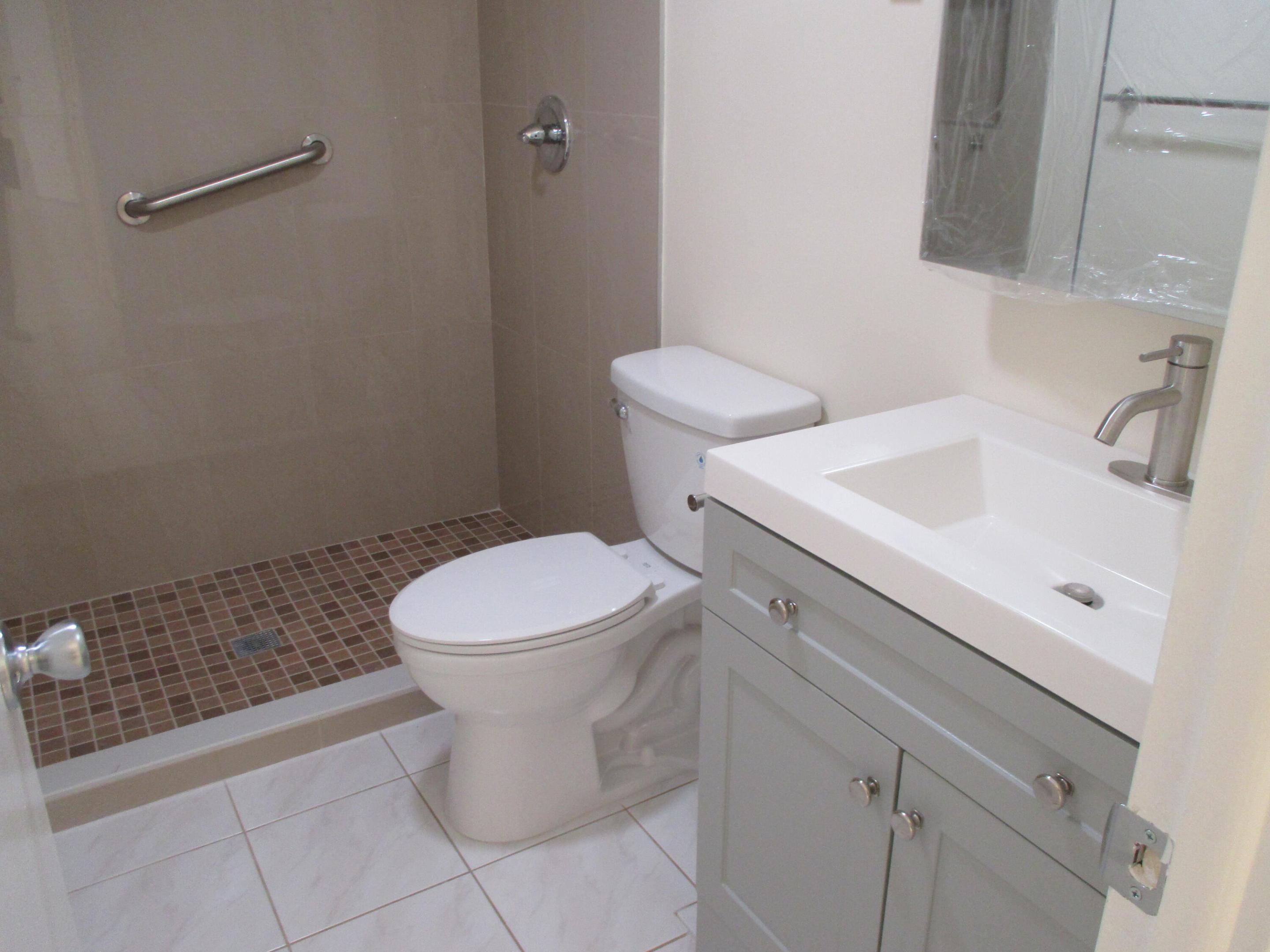 200 Lake Carol Drive Property Photo 9