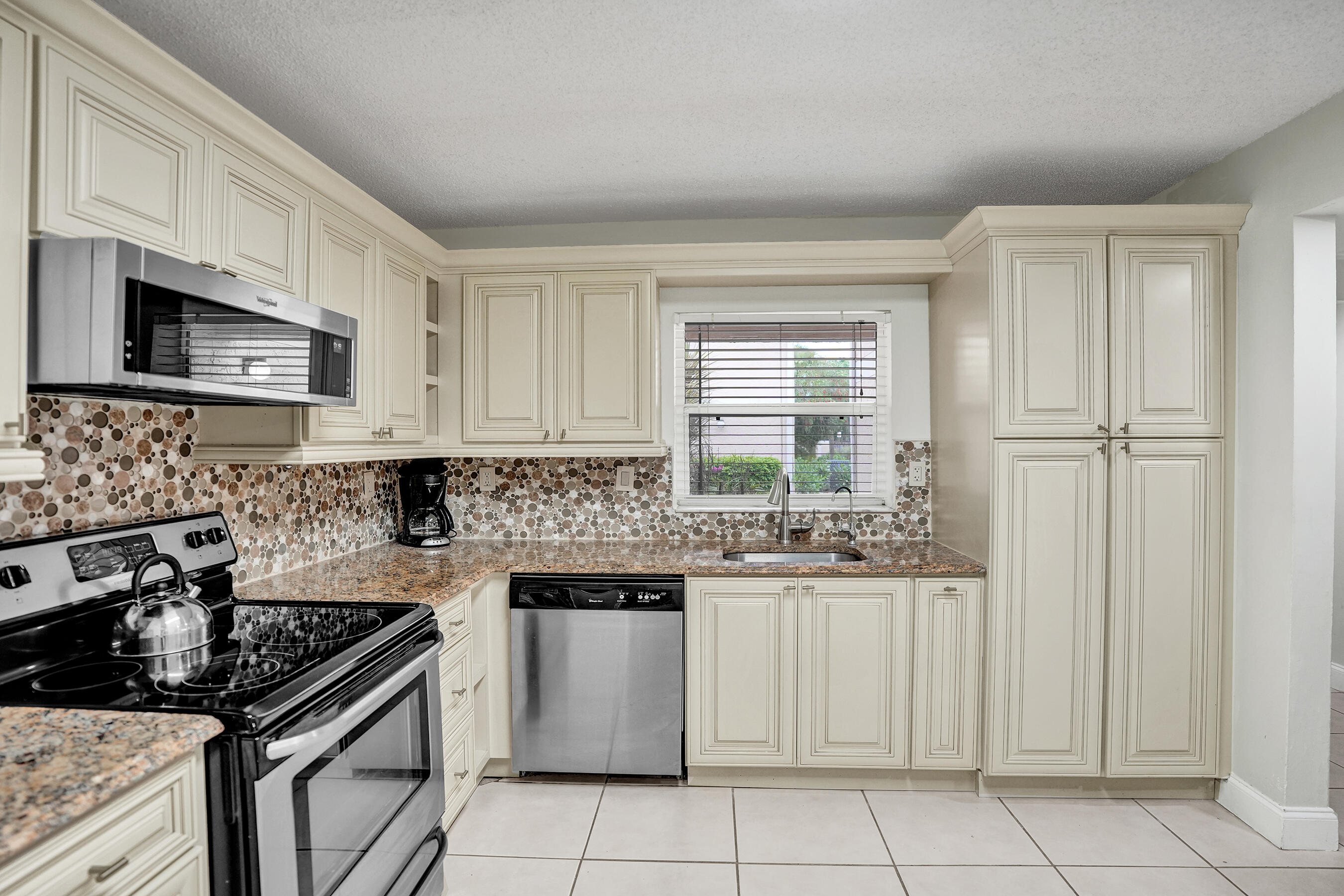 12215 Royal Palm Boulevard 4q Property Photo 5