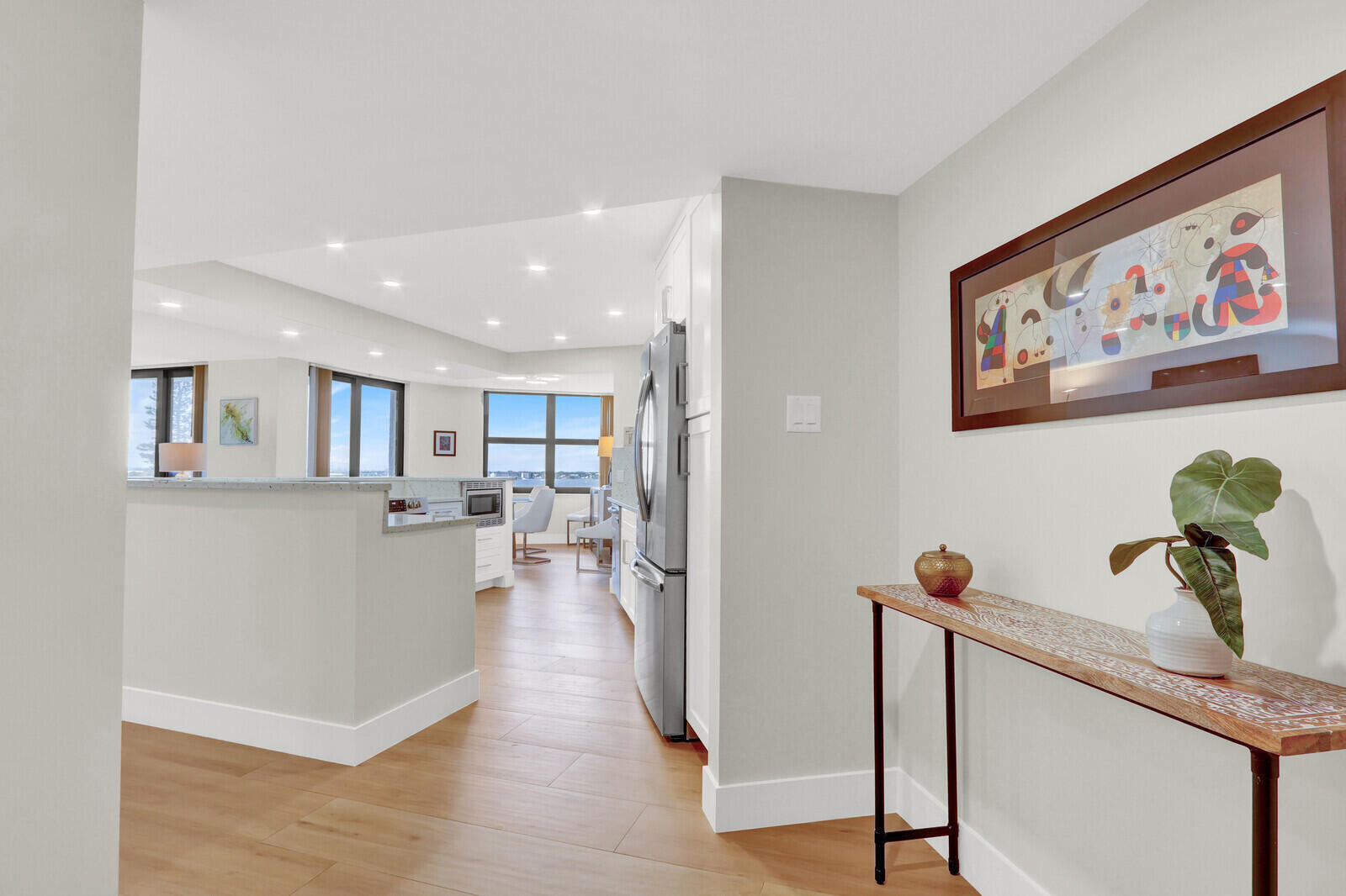 5420 N Ocean Drive 506 Property Photo 4
