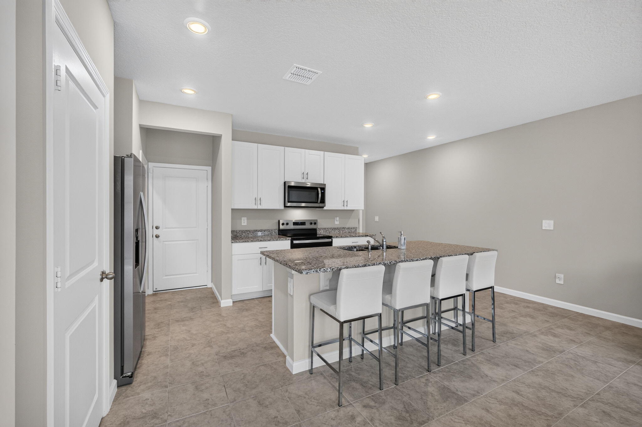5786 Se Edgewater Circle Property Photo 8
