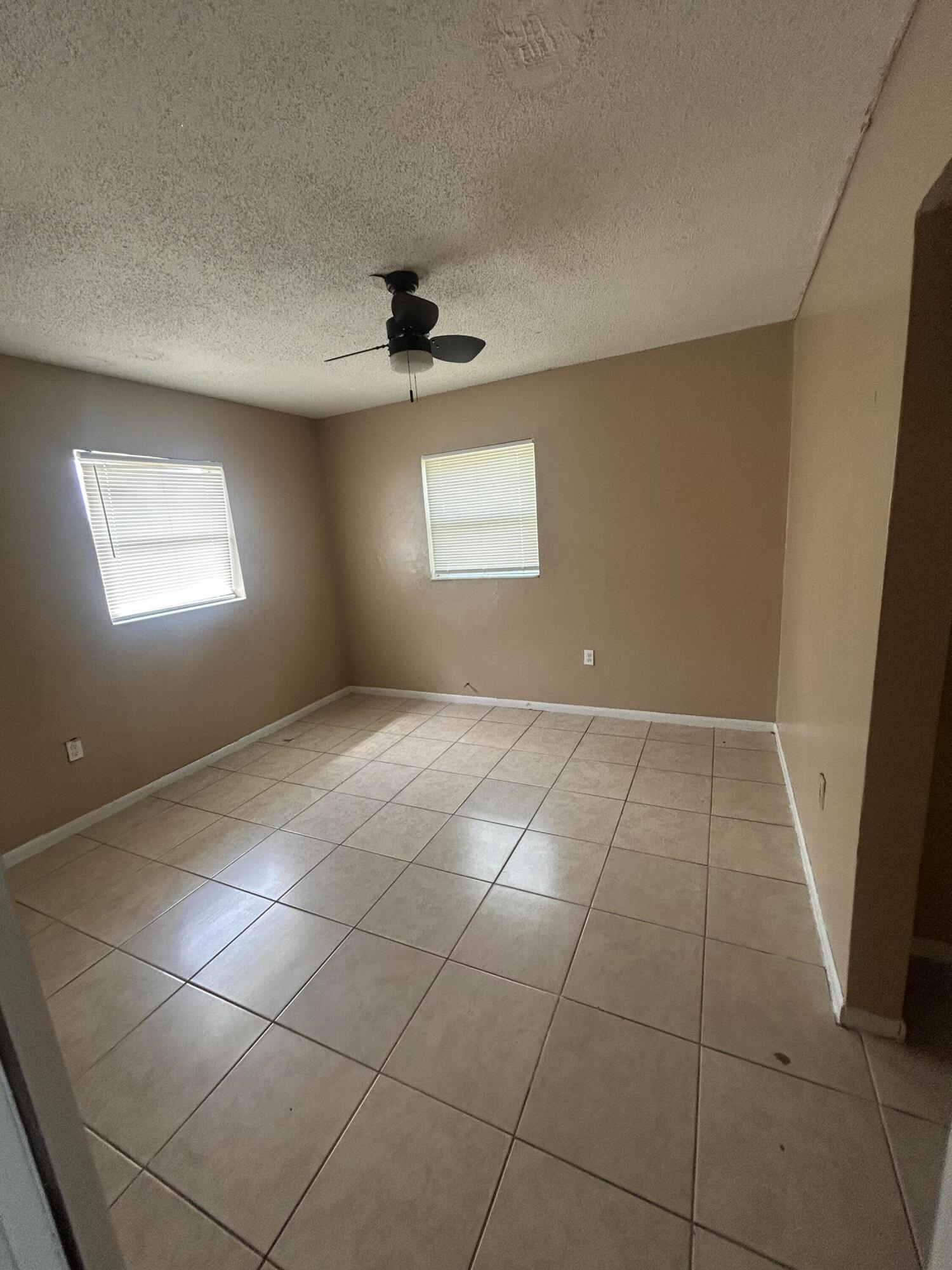 8657 64th Court Property Photo 5