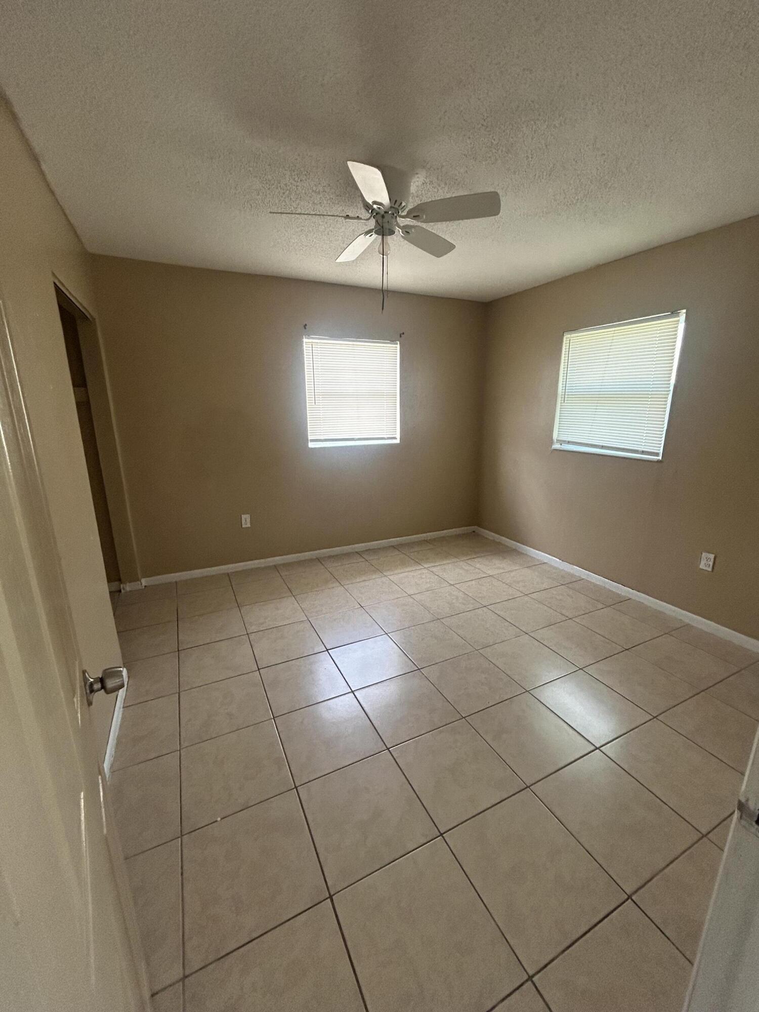 8657 64th Court Property Photo 6