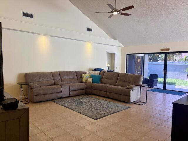 204 Cape Pointe Circle Property Photo 4