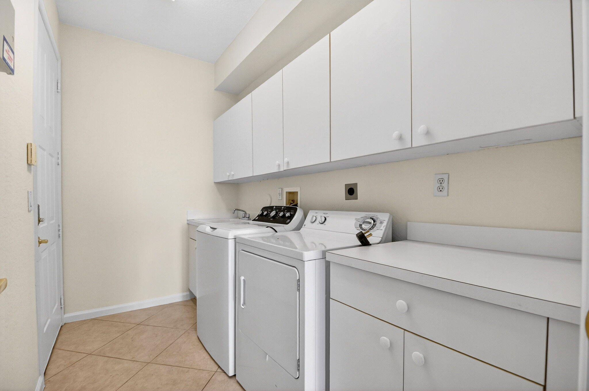 8706 Bellido Circle Property Photo 31