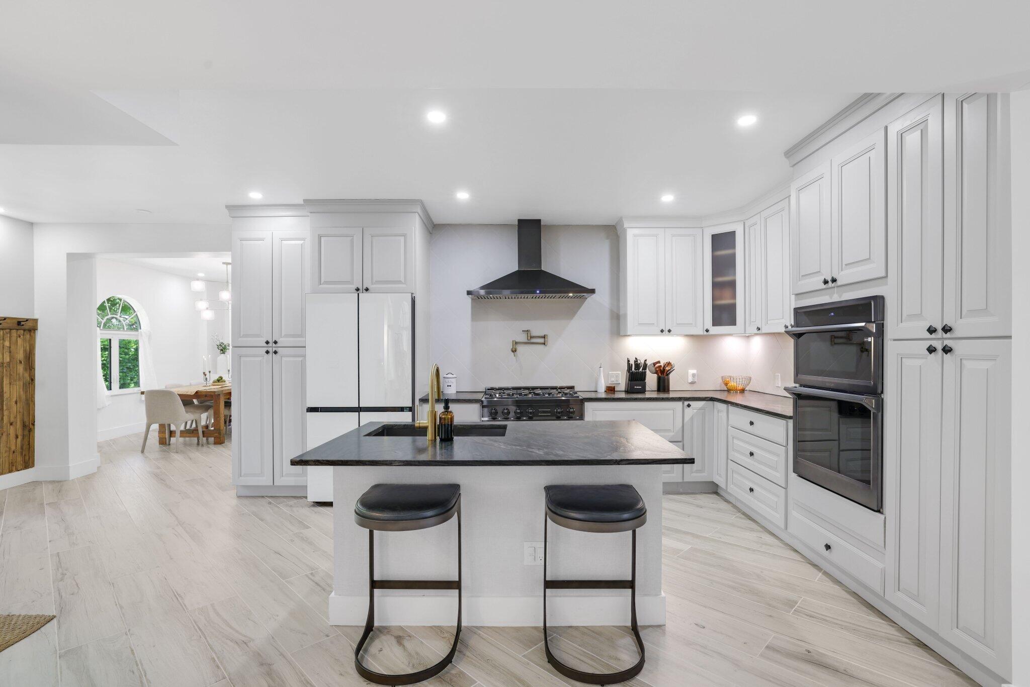 706 Sunset Road Property Photo 12