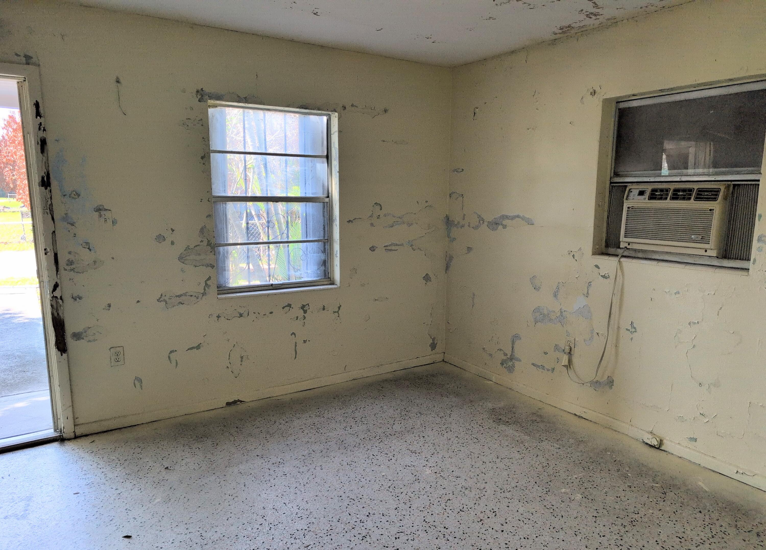 1606 Avenue H Property Photo 8