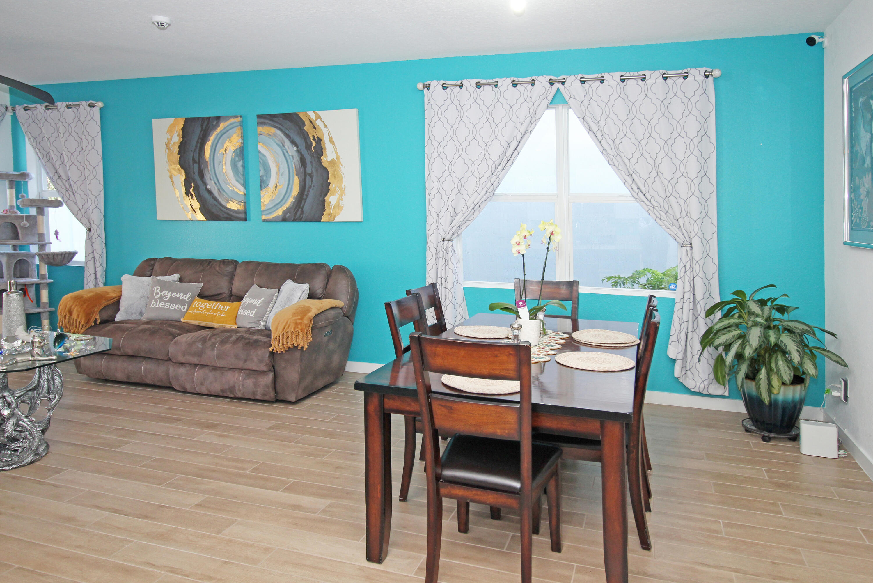 2549 Timber Forest Drive Property Photo 8