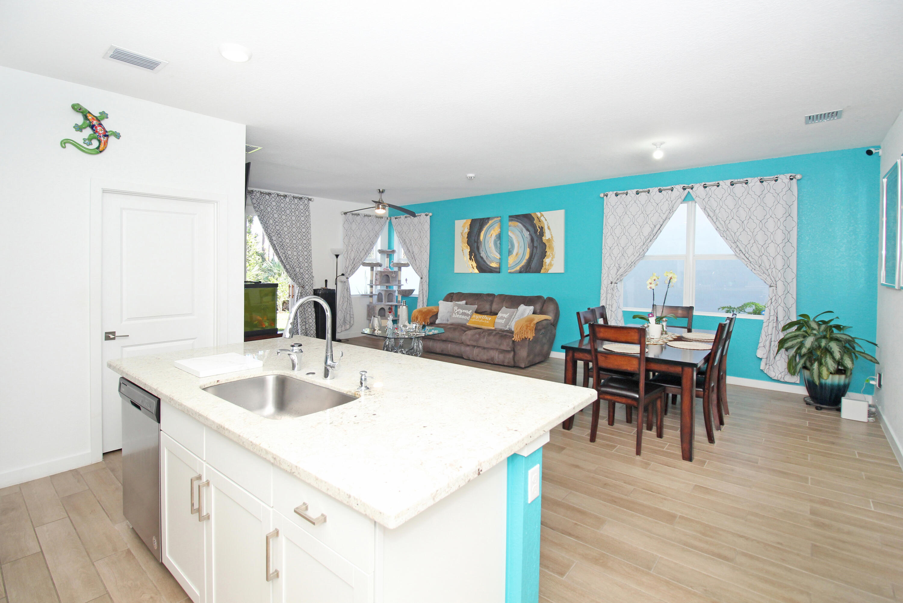 2549 Timber Forest Drive Property Photo 10