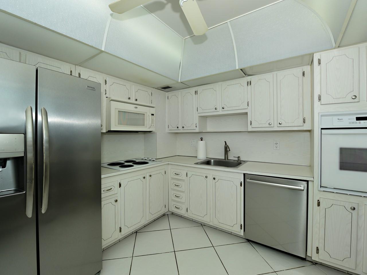 3450 S Ocean Boulevard 619 Property Photo 7