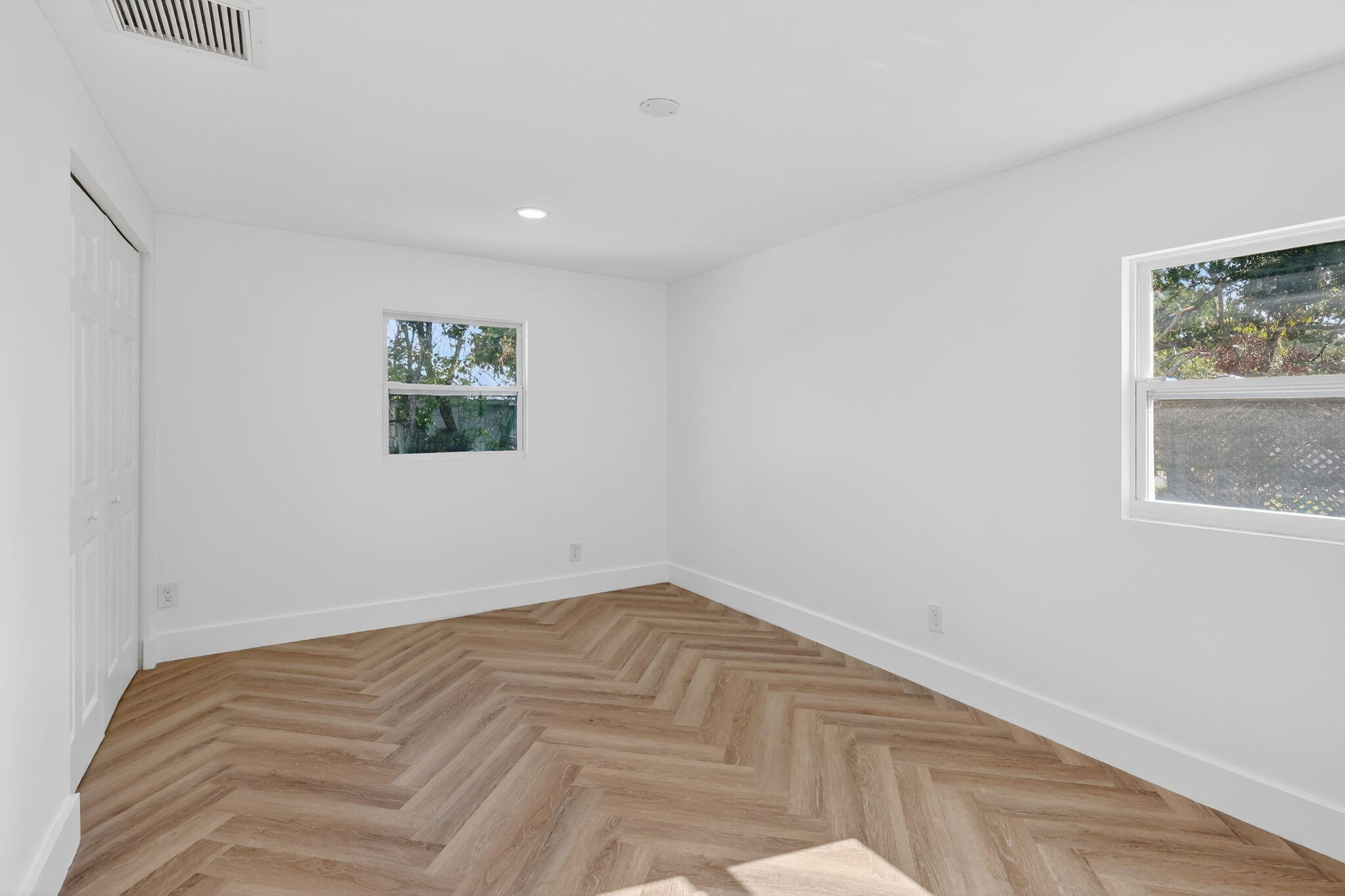 2302 Cortez Boulevard Property Photo 13