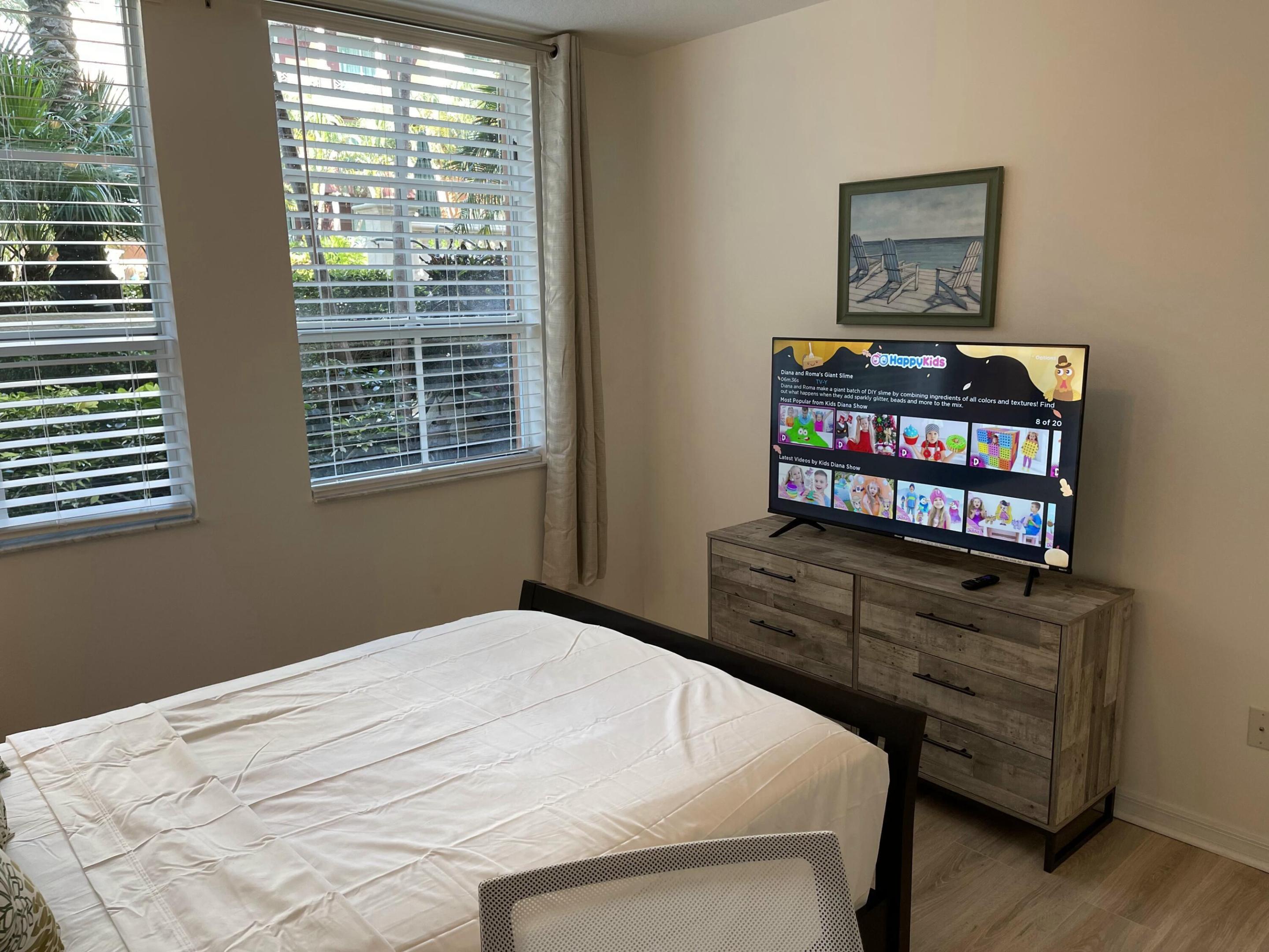 600 S Dixie Highway 534 Property Photo 18