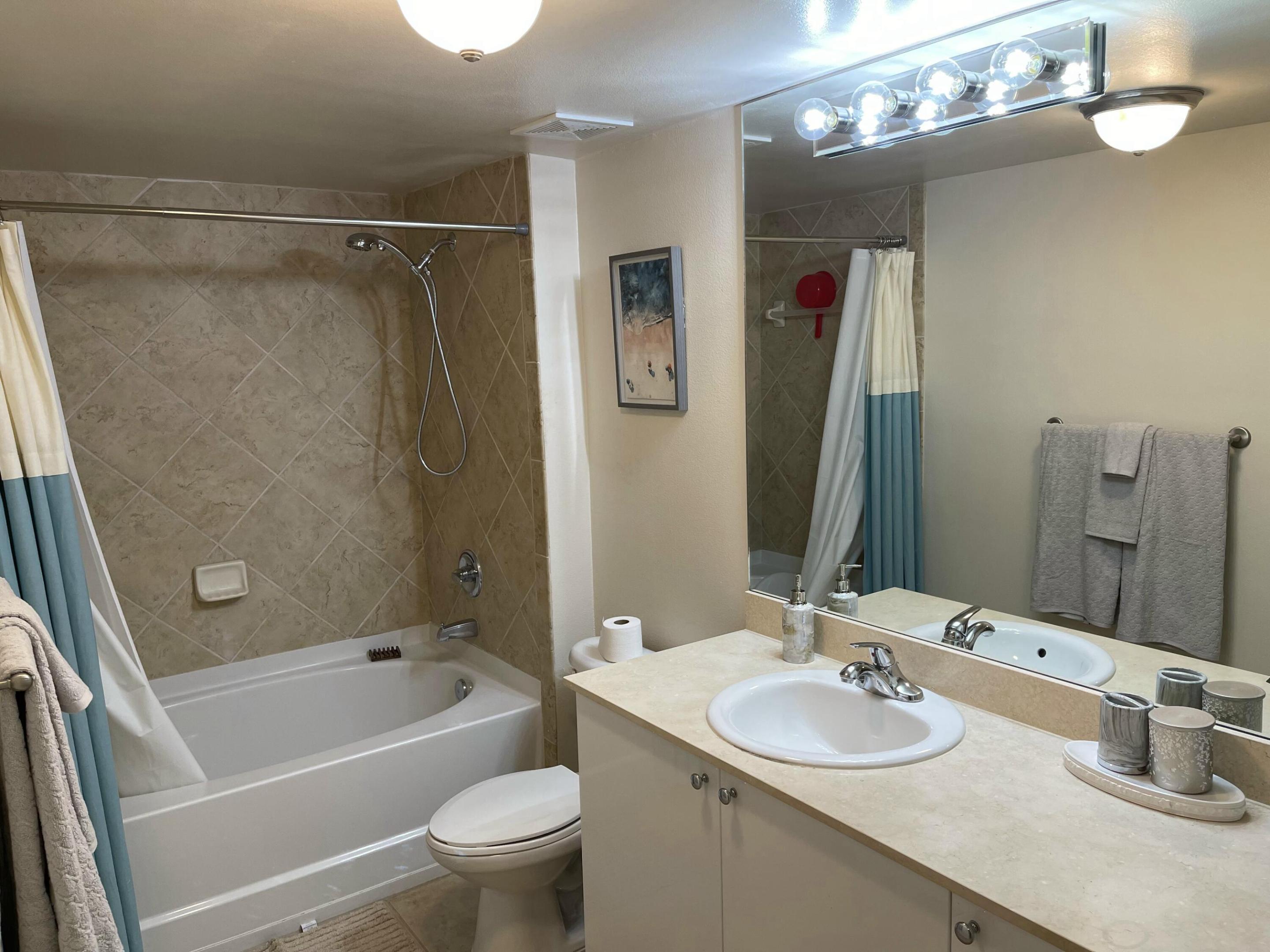 600 S Dixie Highway 534 Property Photo 19