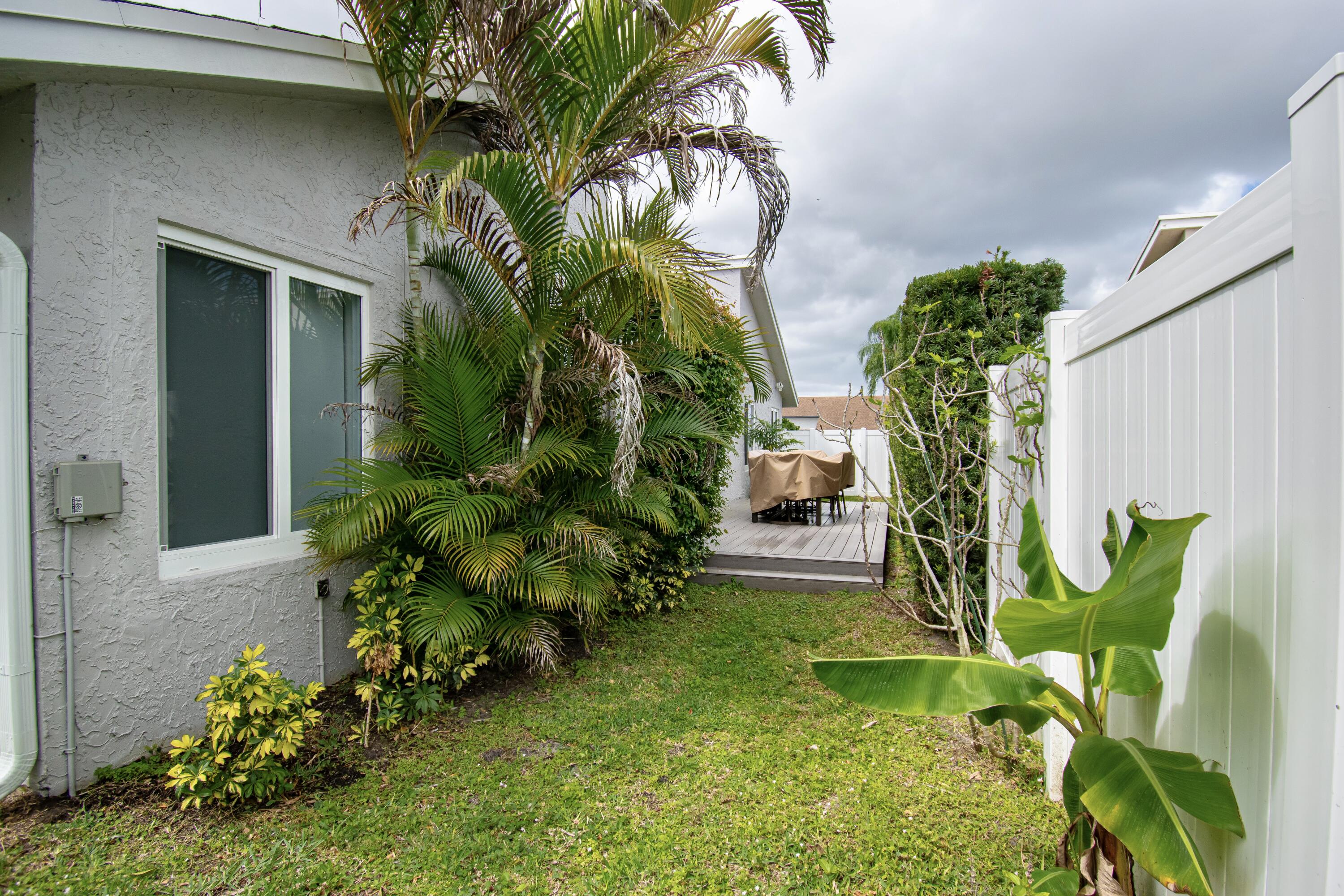 7484 Malibu Crescent Property Photo 45