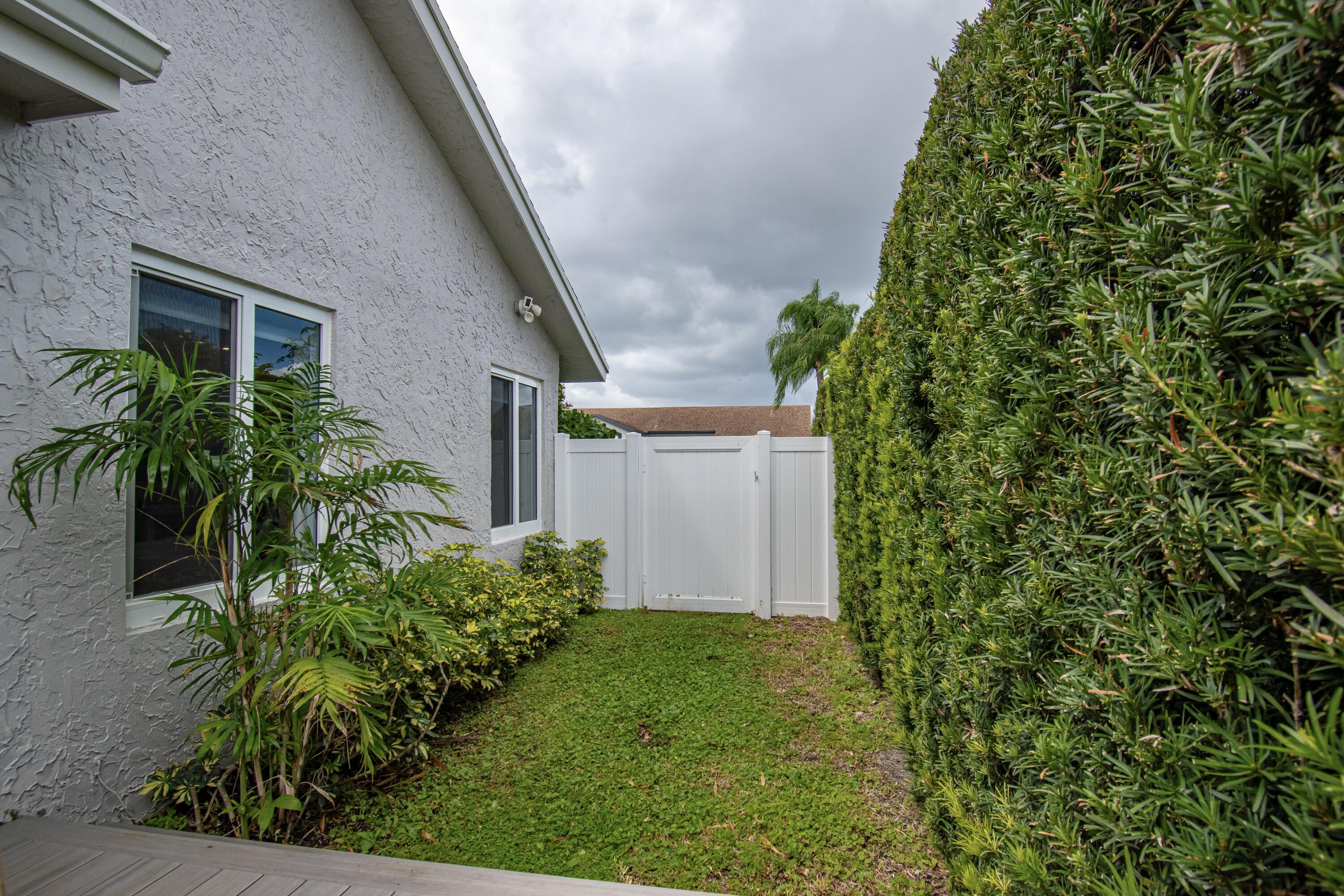 7484 Malibu Crescent Property Photo 53