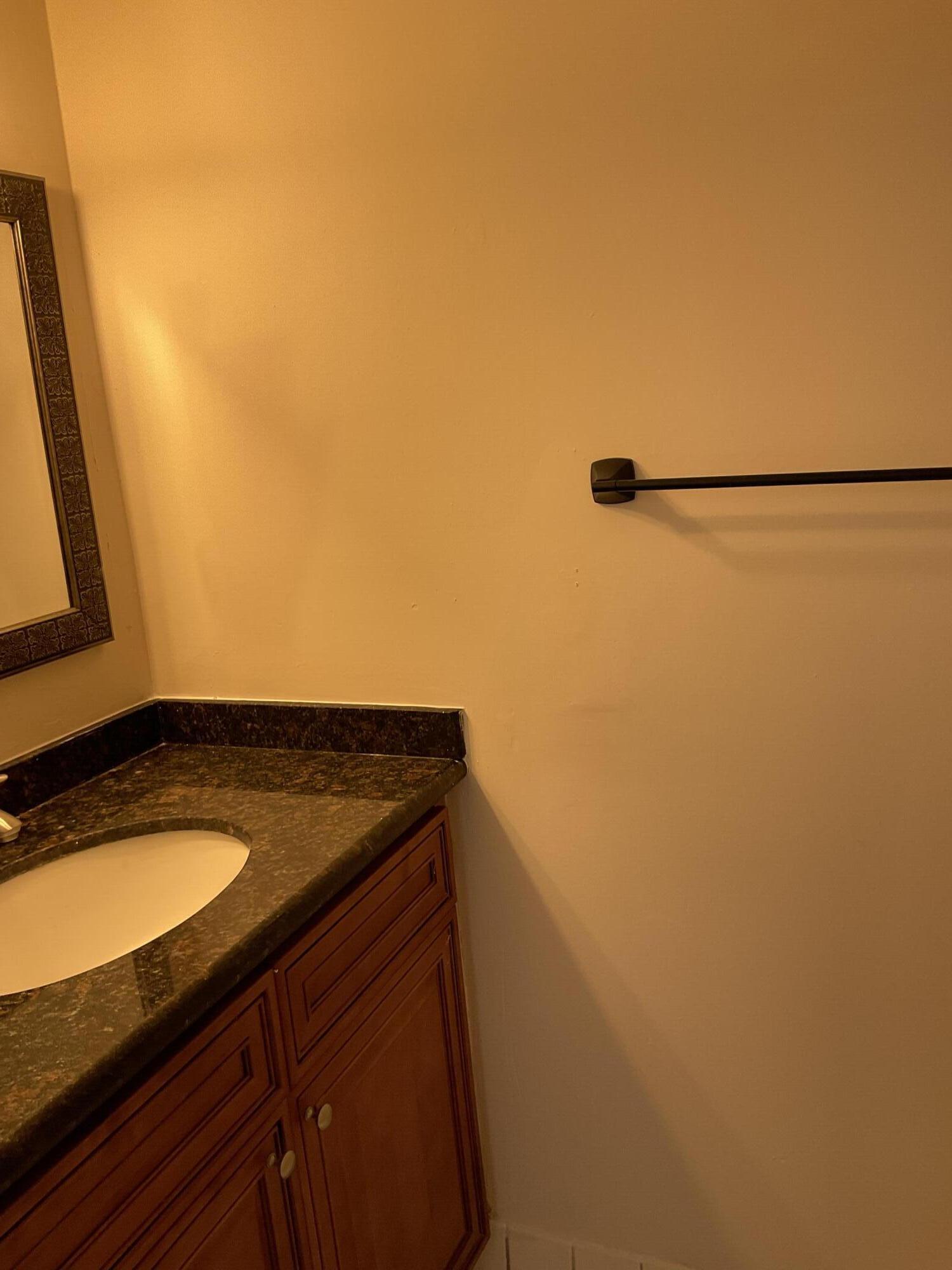 4008 Inverrary Drive G6 Property Photo 18