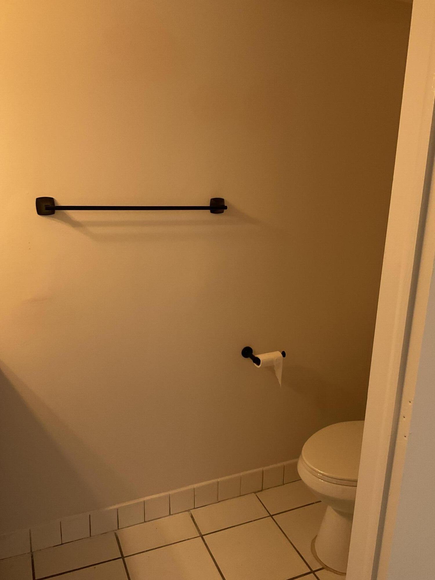 4008 Inverrary Drive G6 Property Photo 19