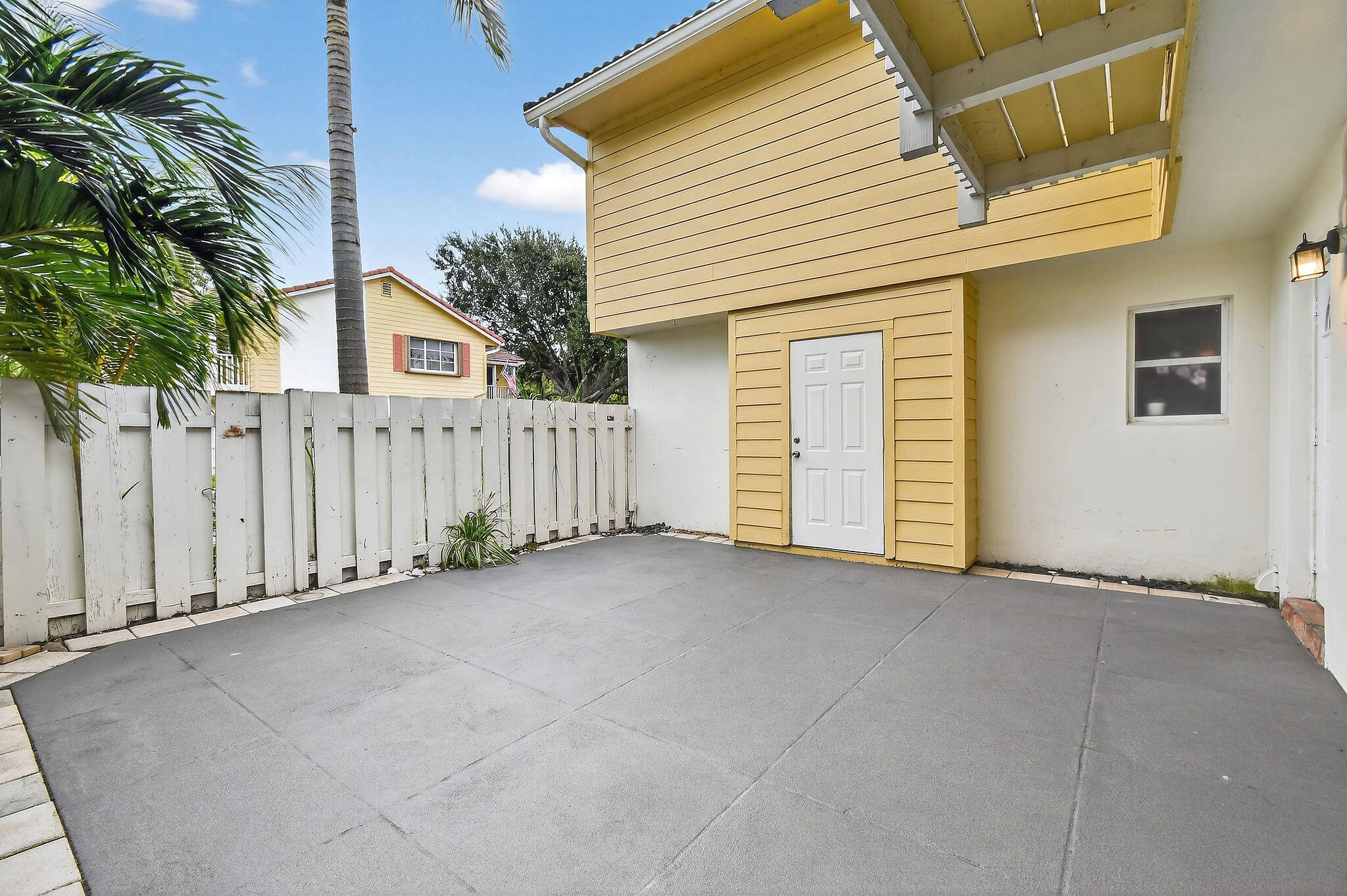 170 Seabreeze Circle Property Photo 8