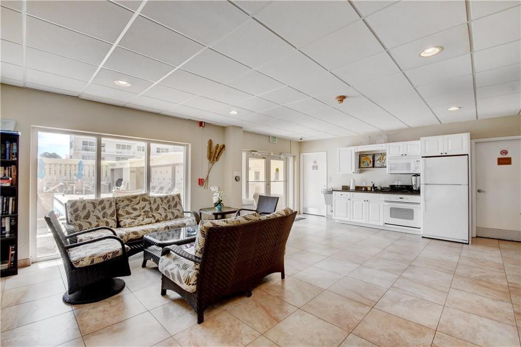 133 N Pompano Beach Boulevard 108 Property Photo 25