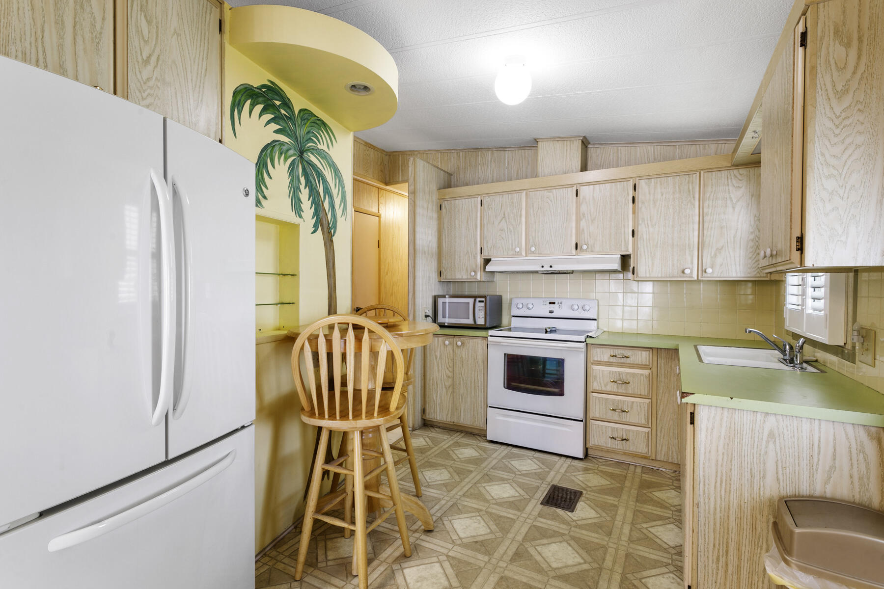 18007 Huapi Bay Property Photo 6