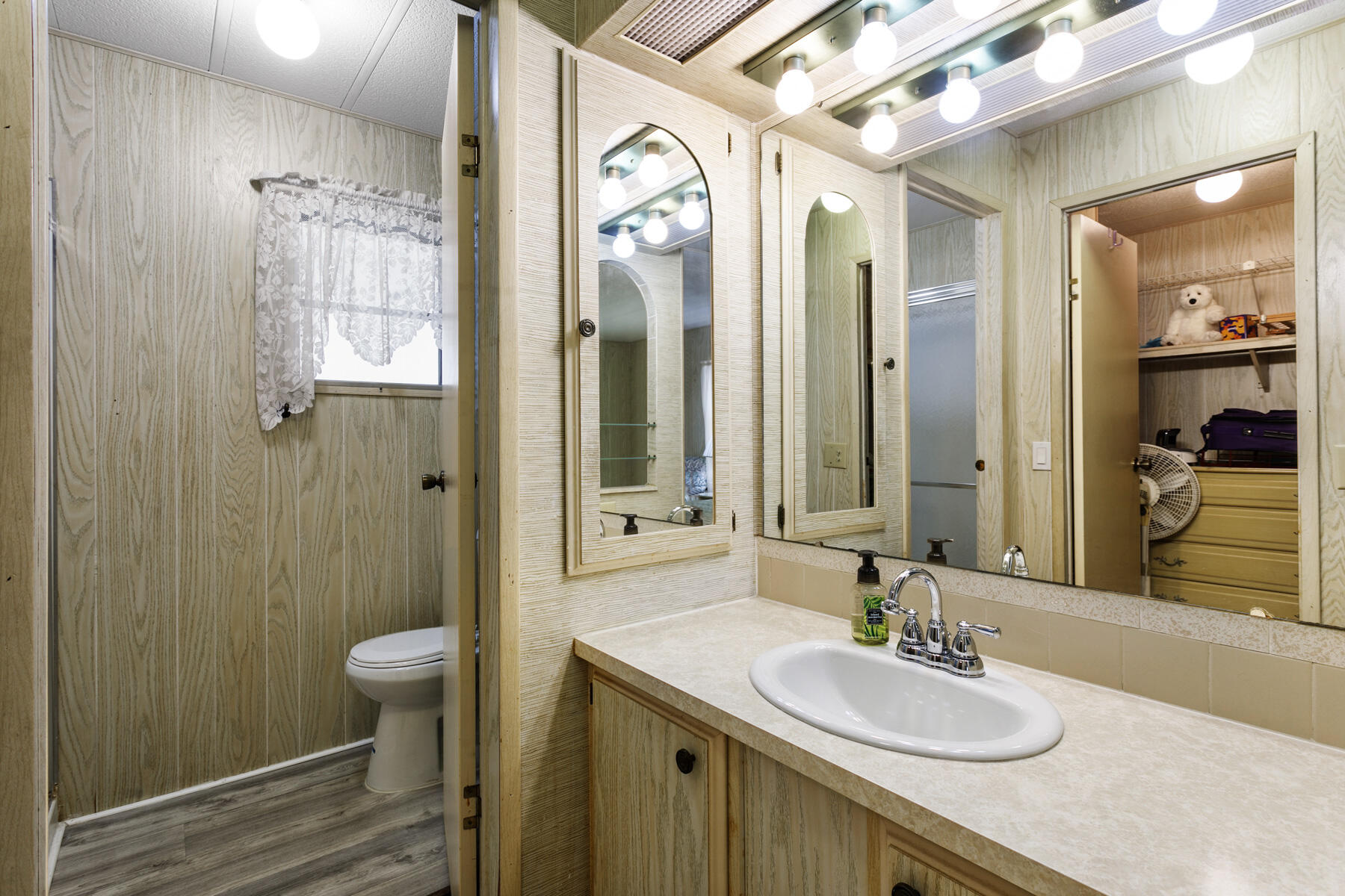 18007 Huapi Bay Property Photo 13