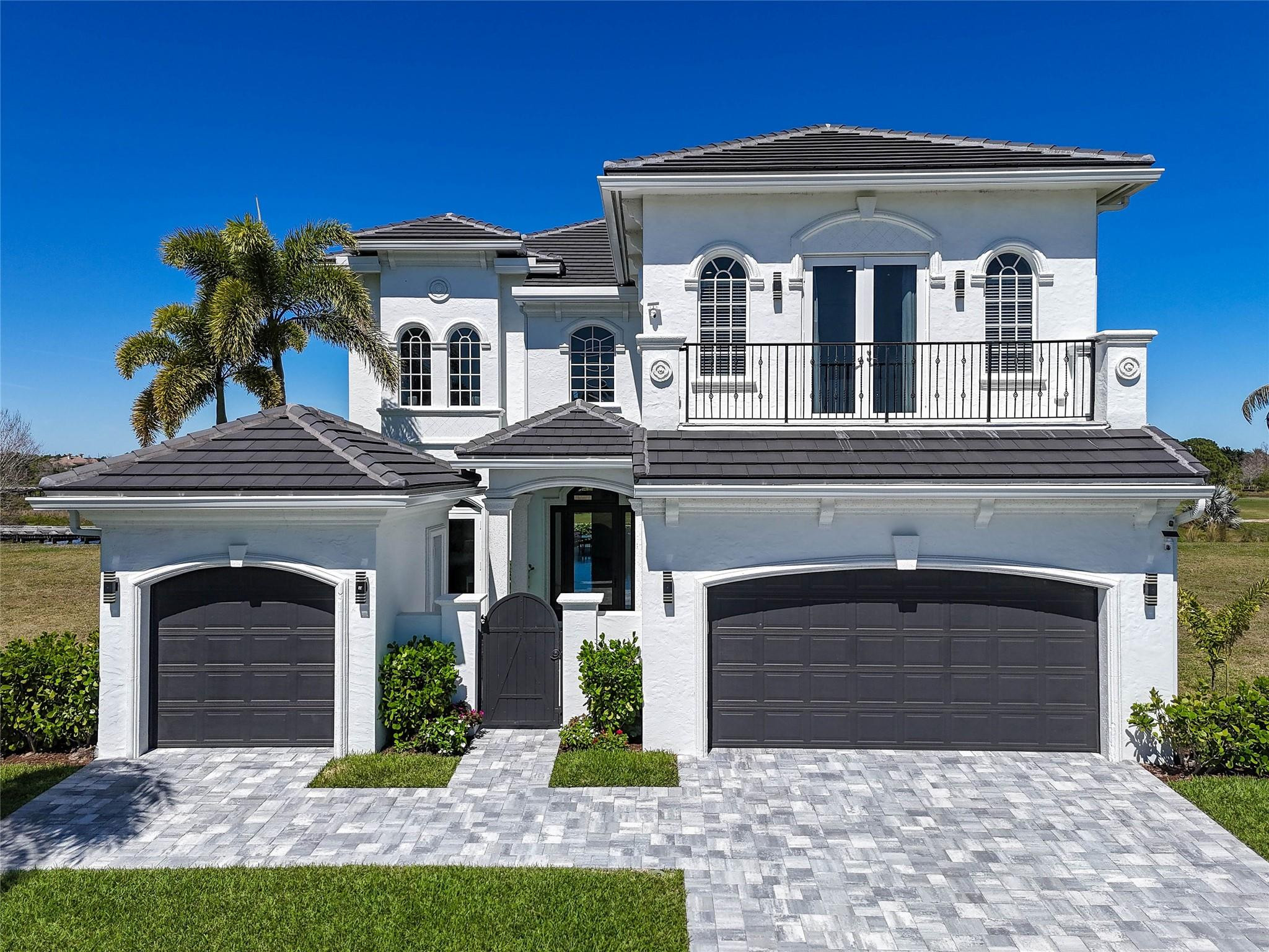 166 Se Bella Strano Property Photo 1