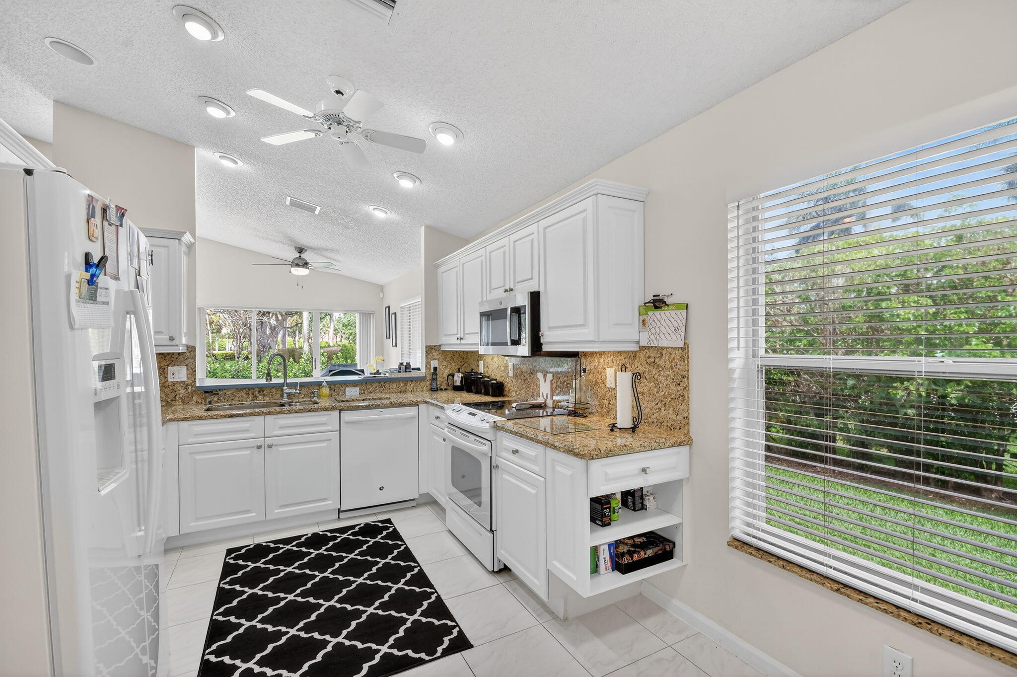 9718 Harbour Lake Circle Property Photo 12