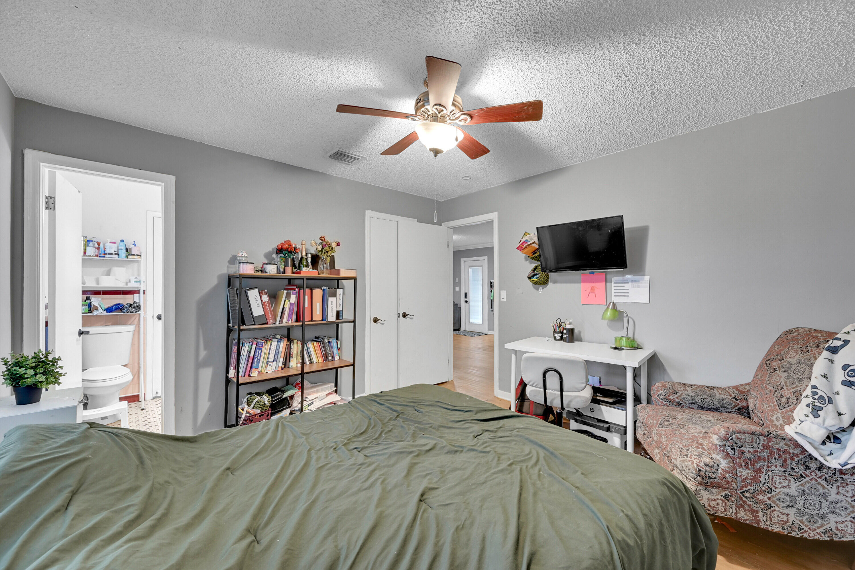 1331 S Palmway Property Photo 6