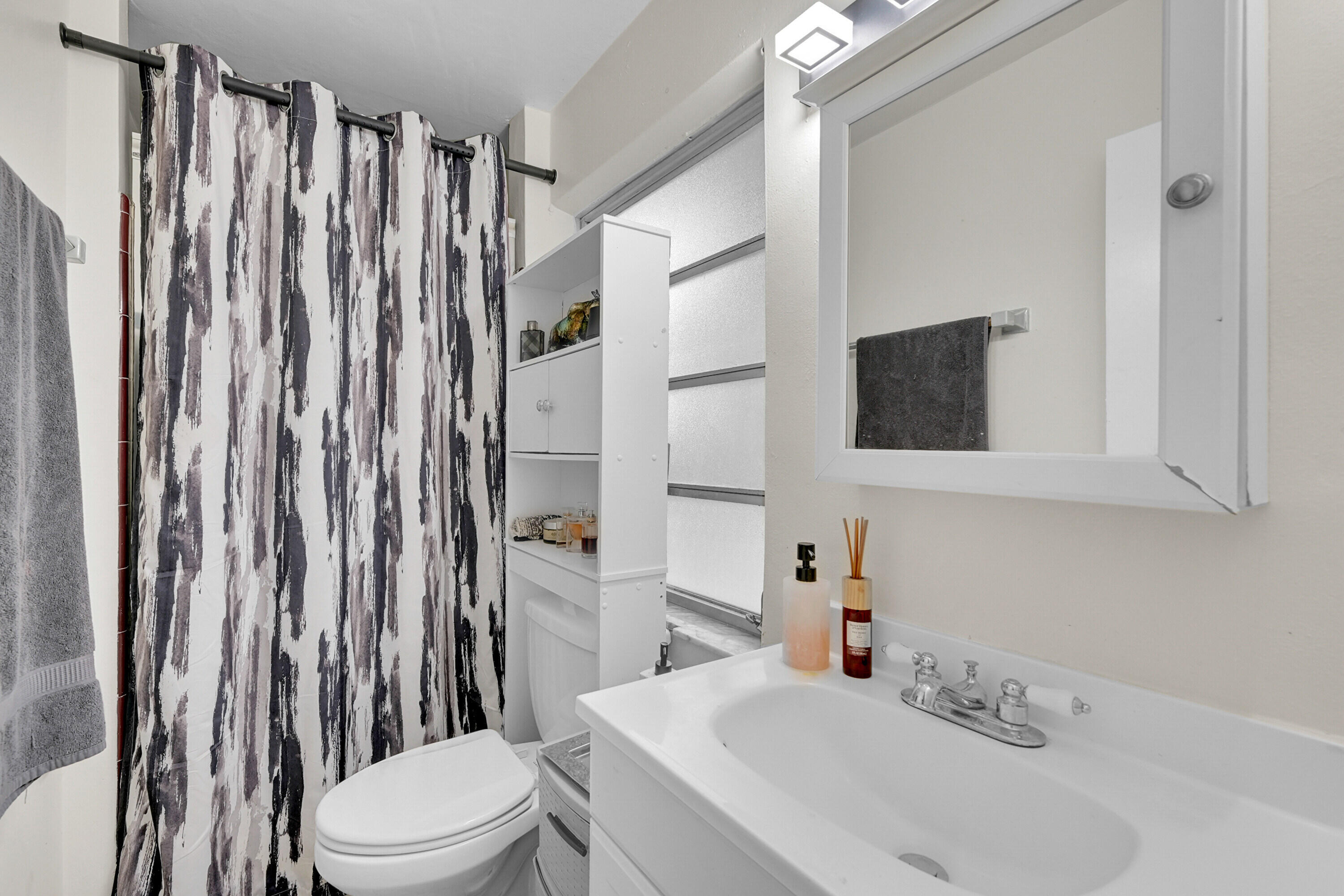 1331 S Palmway Property Photo 14