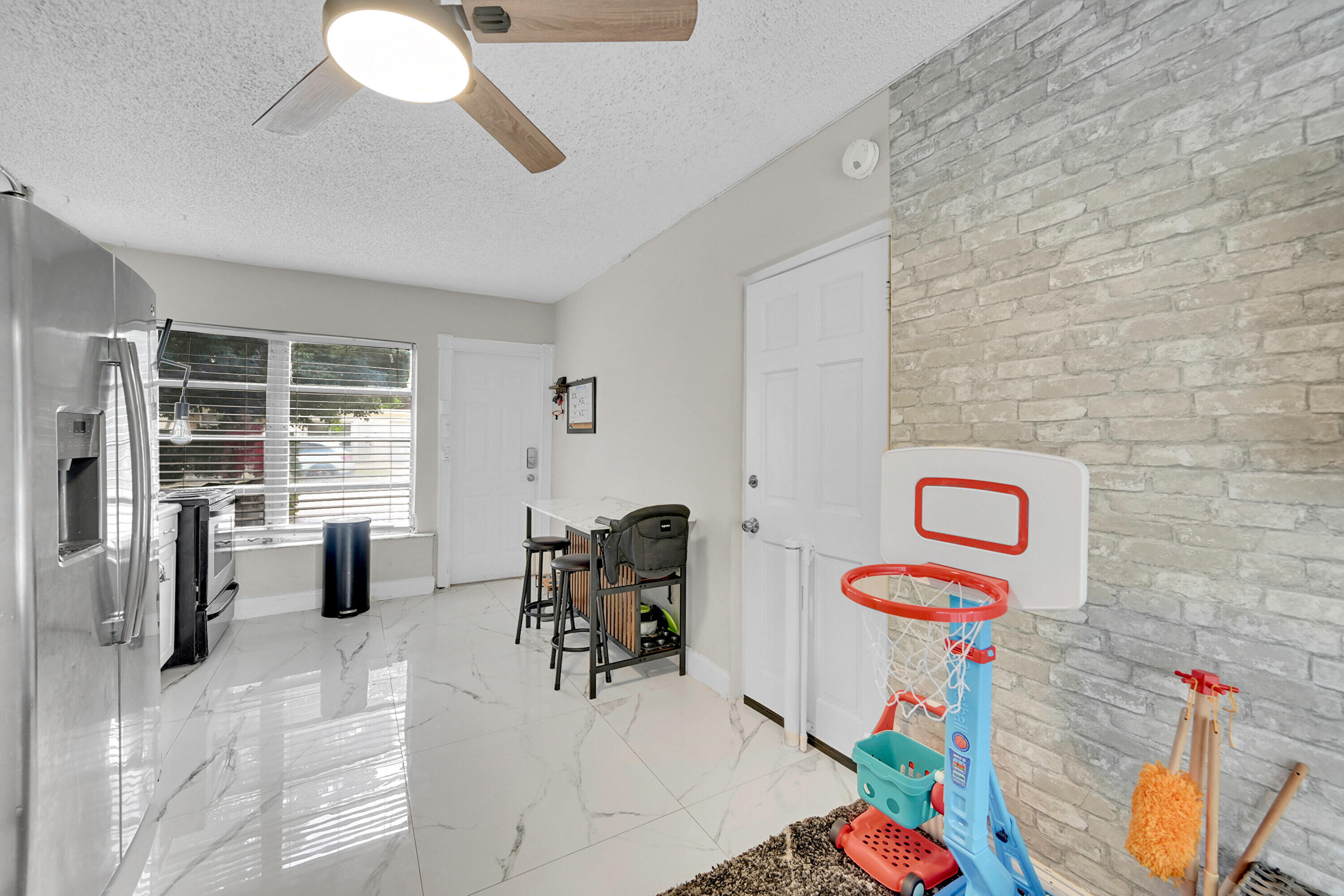1331 S Palmway Property Photo 17